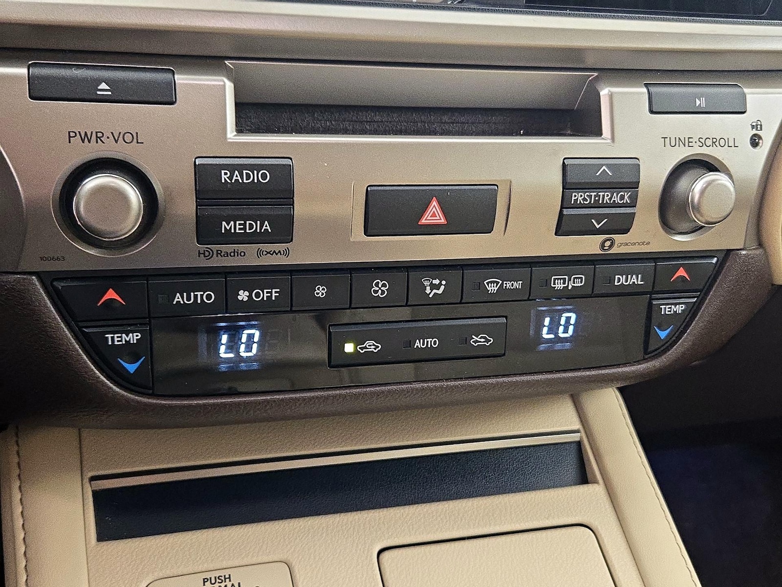 2017 Lexus ES 350 - Photo 17