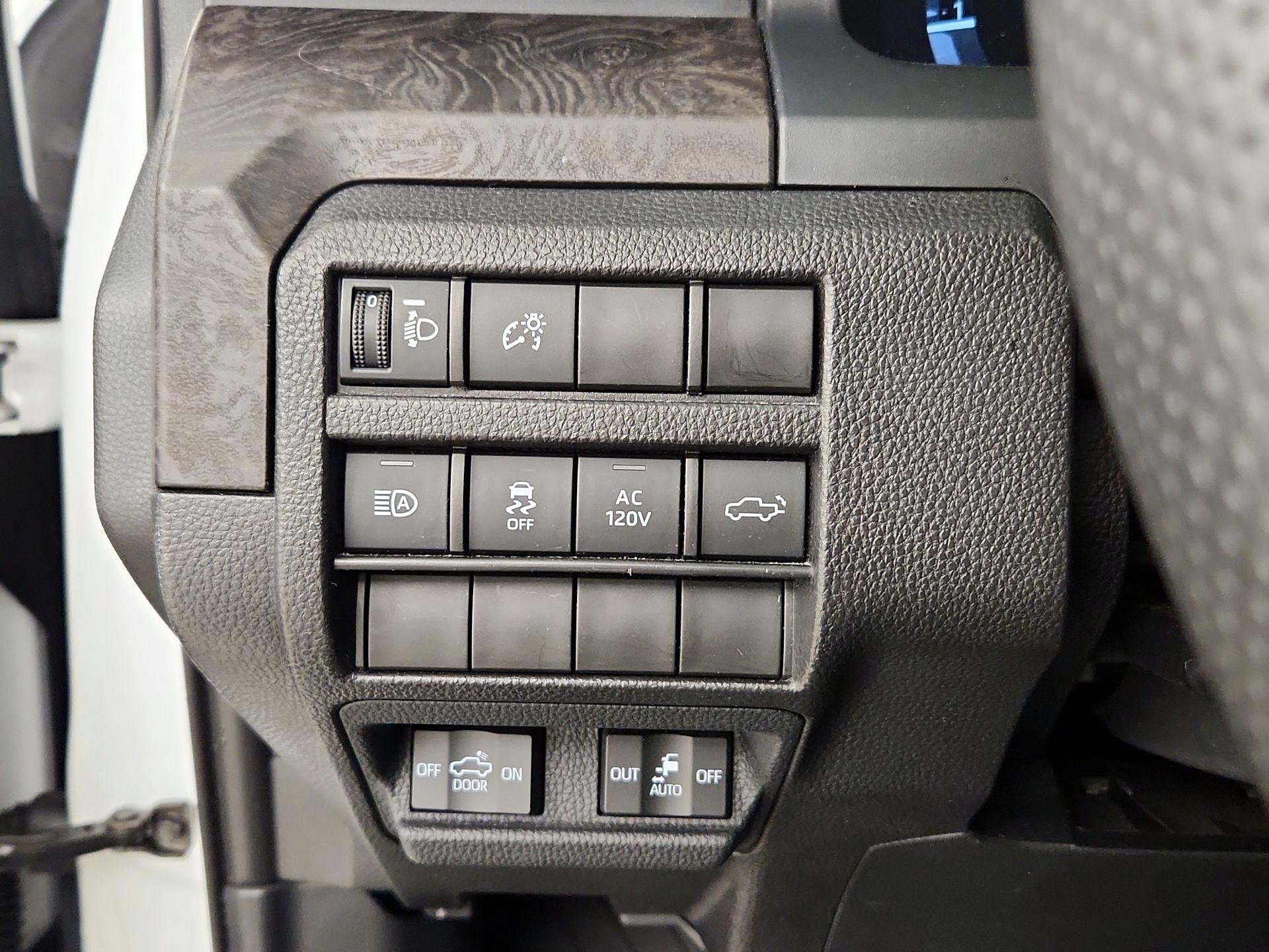 Thumbnail: 2024 Toyota Tacoma - 13