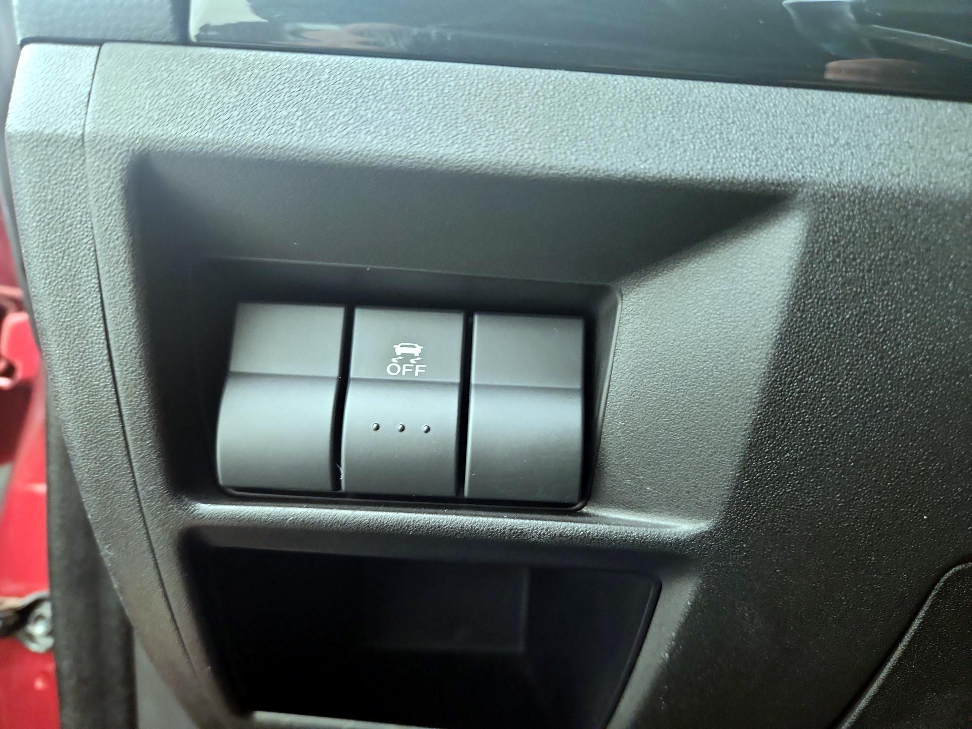 Thumbnail: 2014 Mazda MX-5 Miata - 13