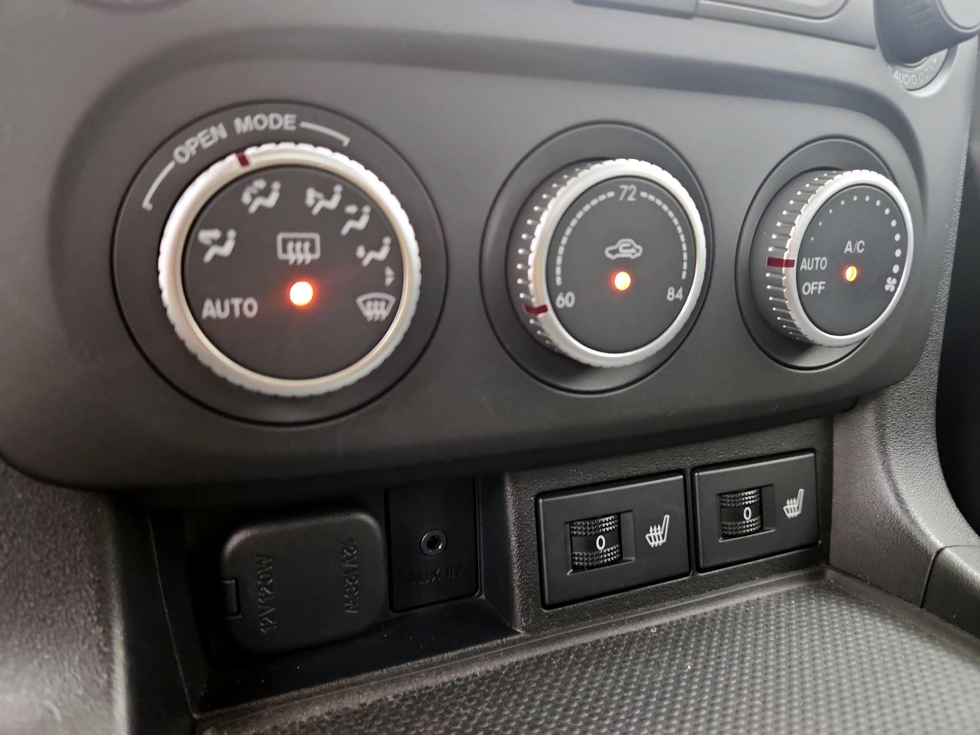 Thumbnail: 2014 Mazda MX-5 Miata - 15