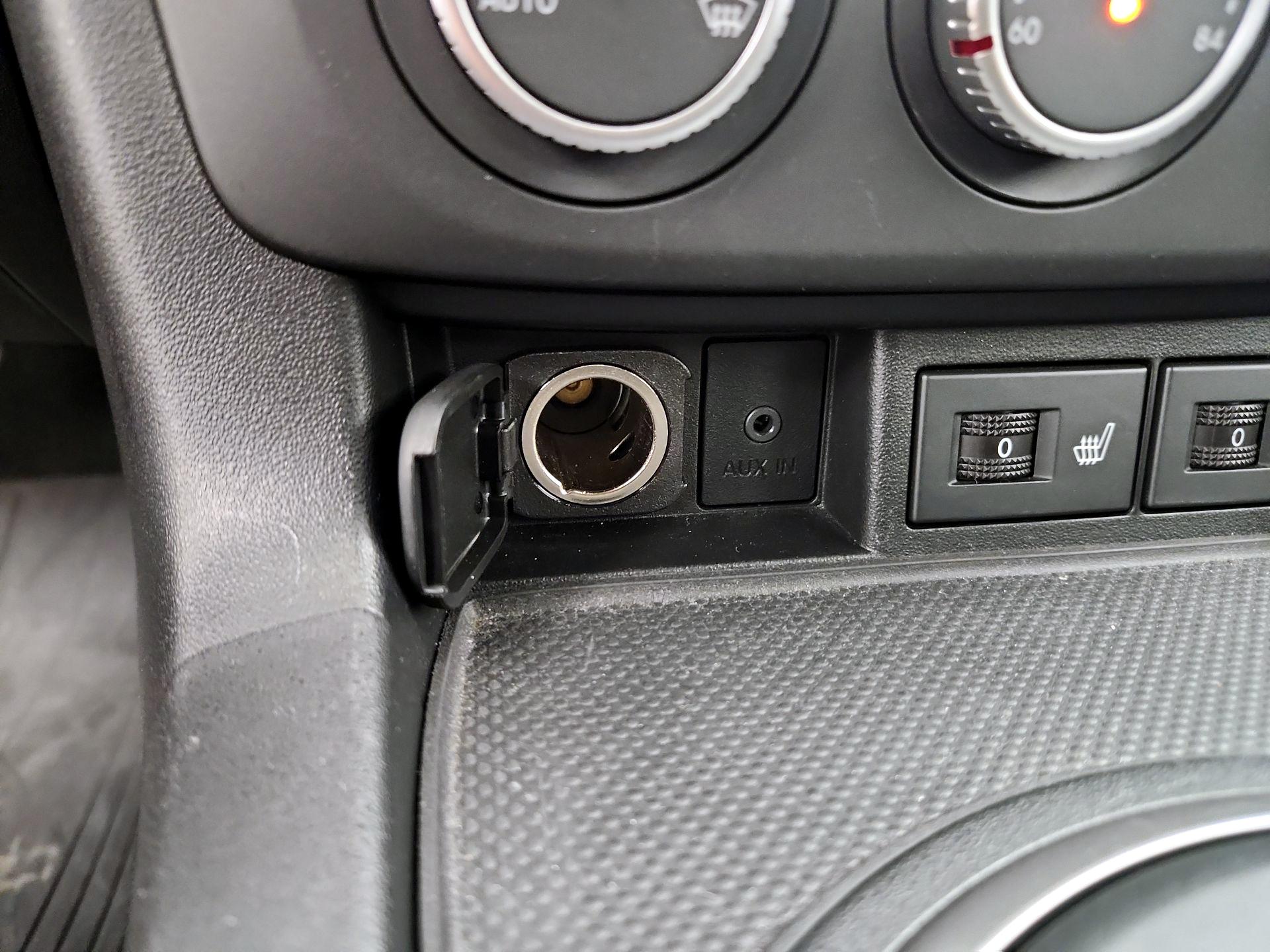 Thumbnail: 2014 Mazda MX-5 Miata - 17