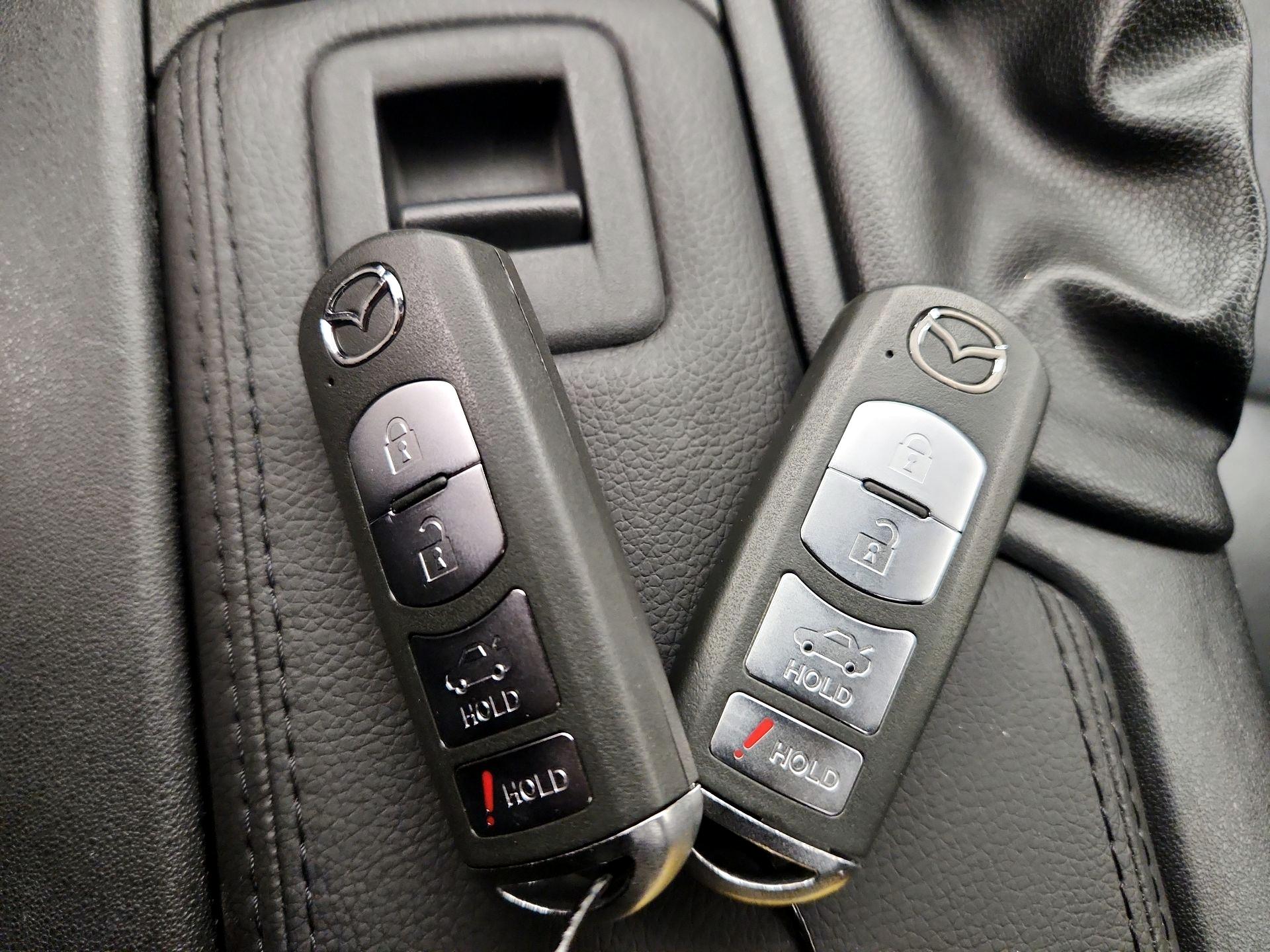 Thumbnail: 2014 Mazda MX-5 Miata - 20