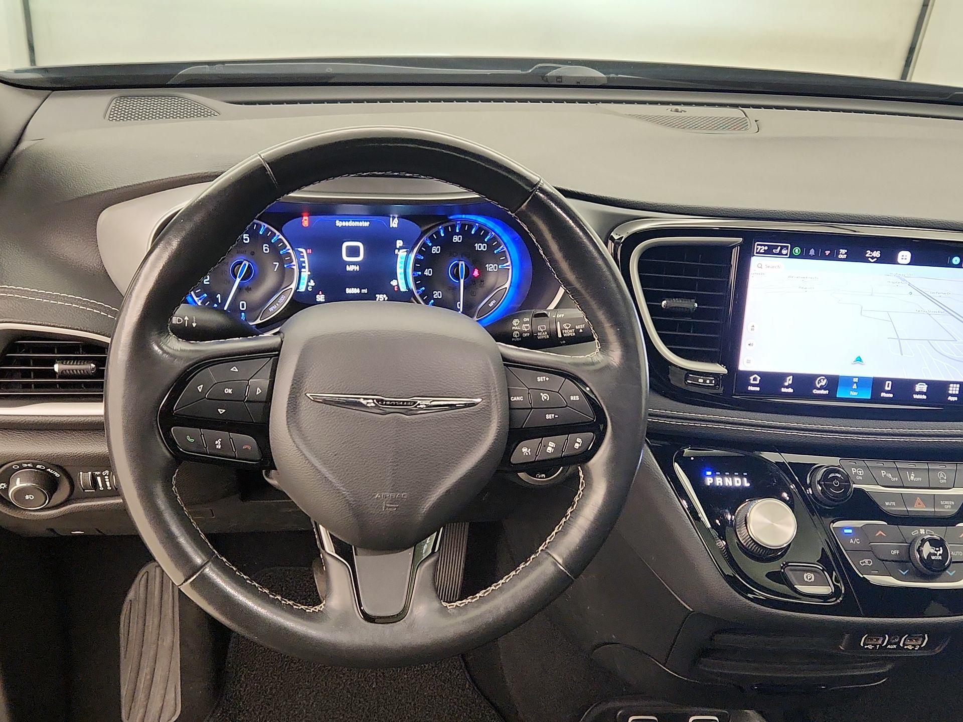 Thumbnail: 2021 Chrysler Pacifica - 10