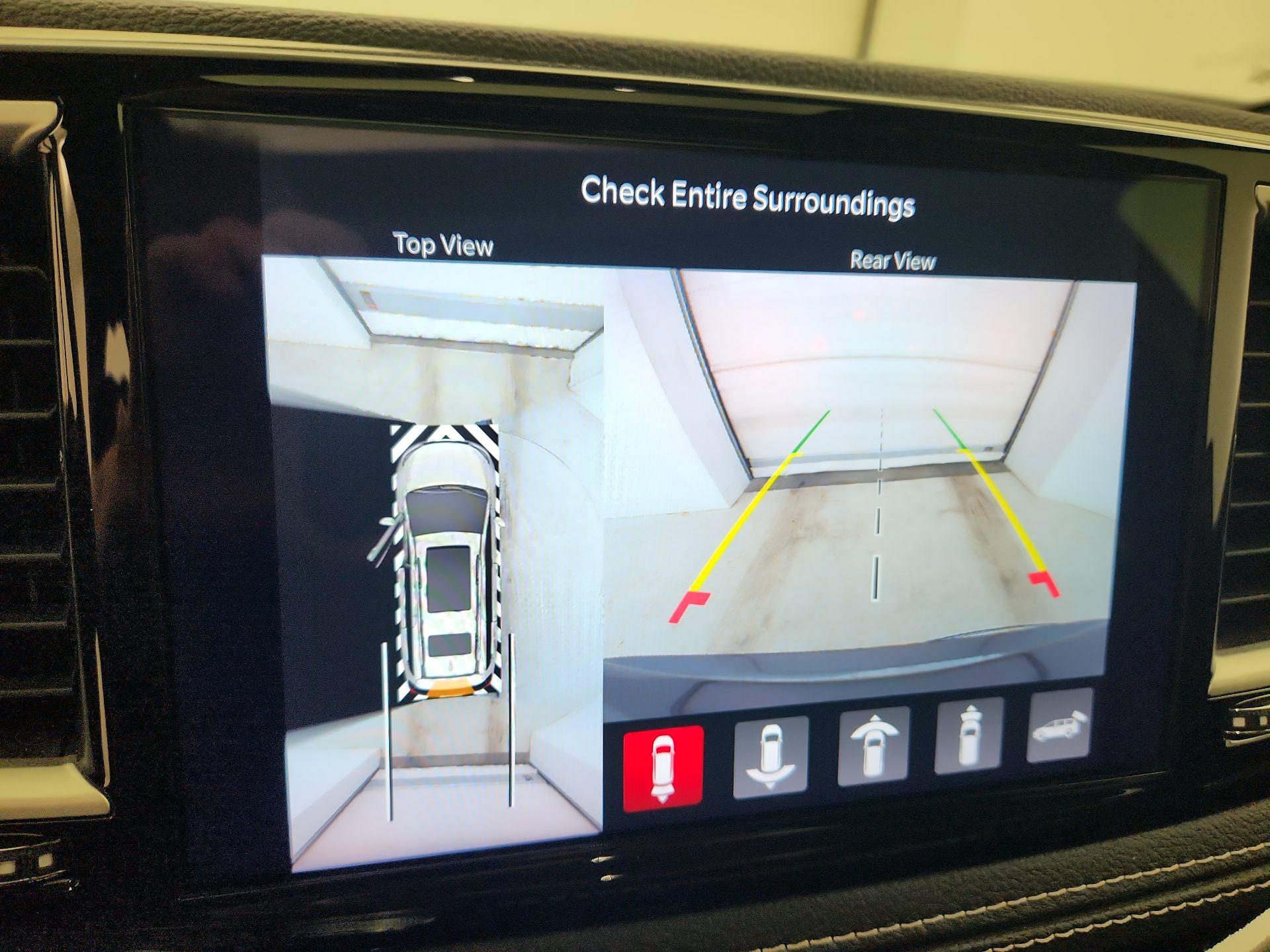 Thumbnail: 2021 Chrysler Pacifica - 15