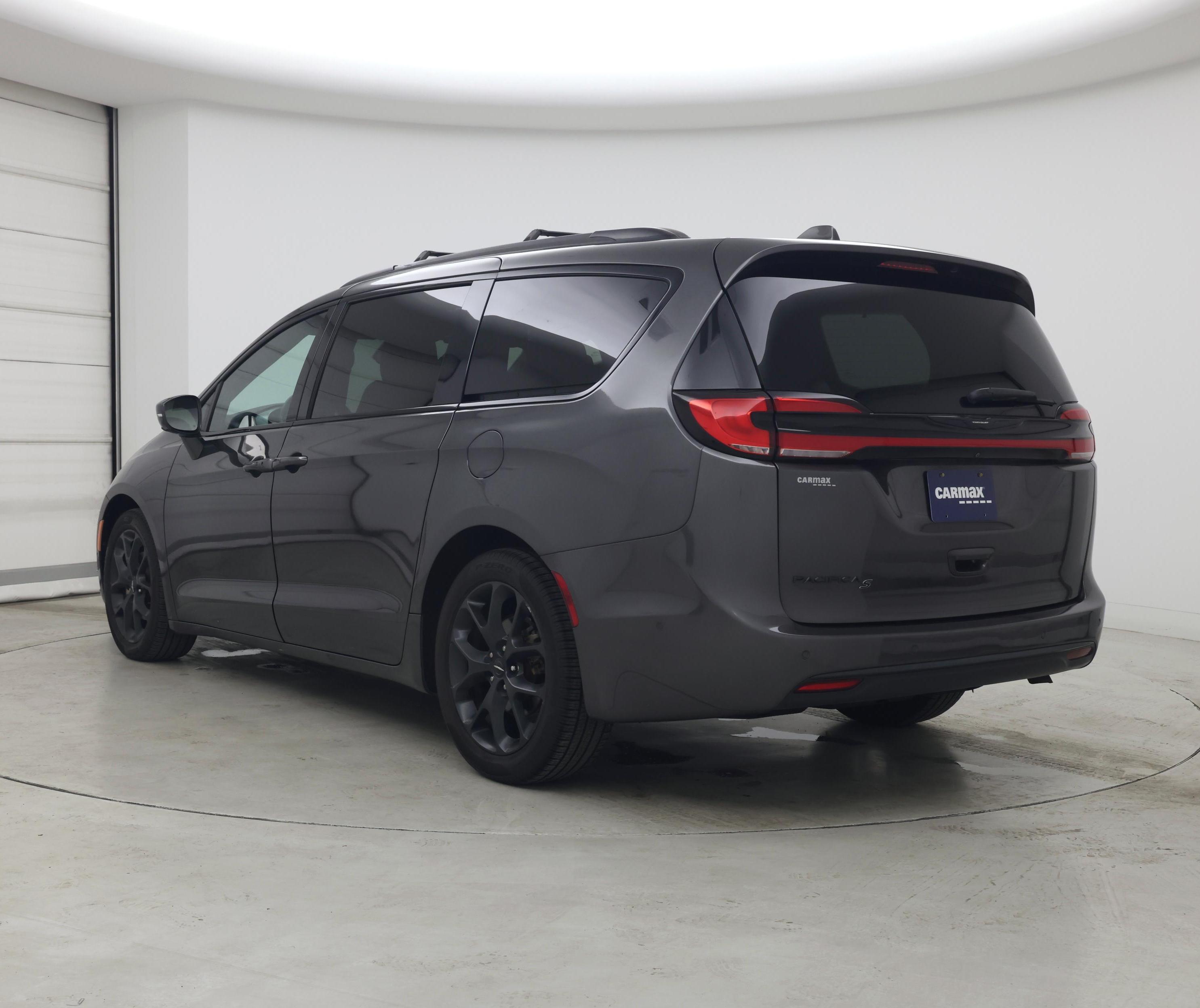 Thumbnail: 2021 Chrysler Pacifica - 2