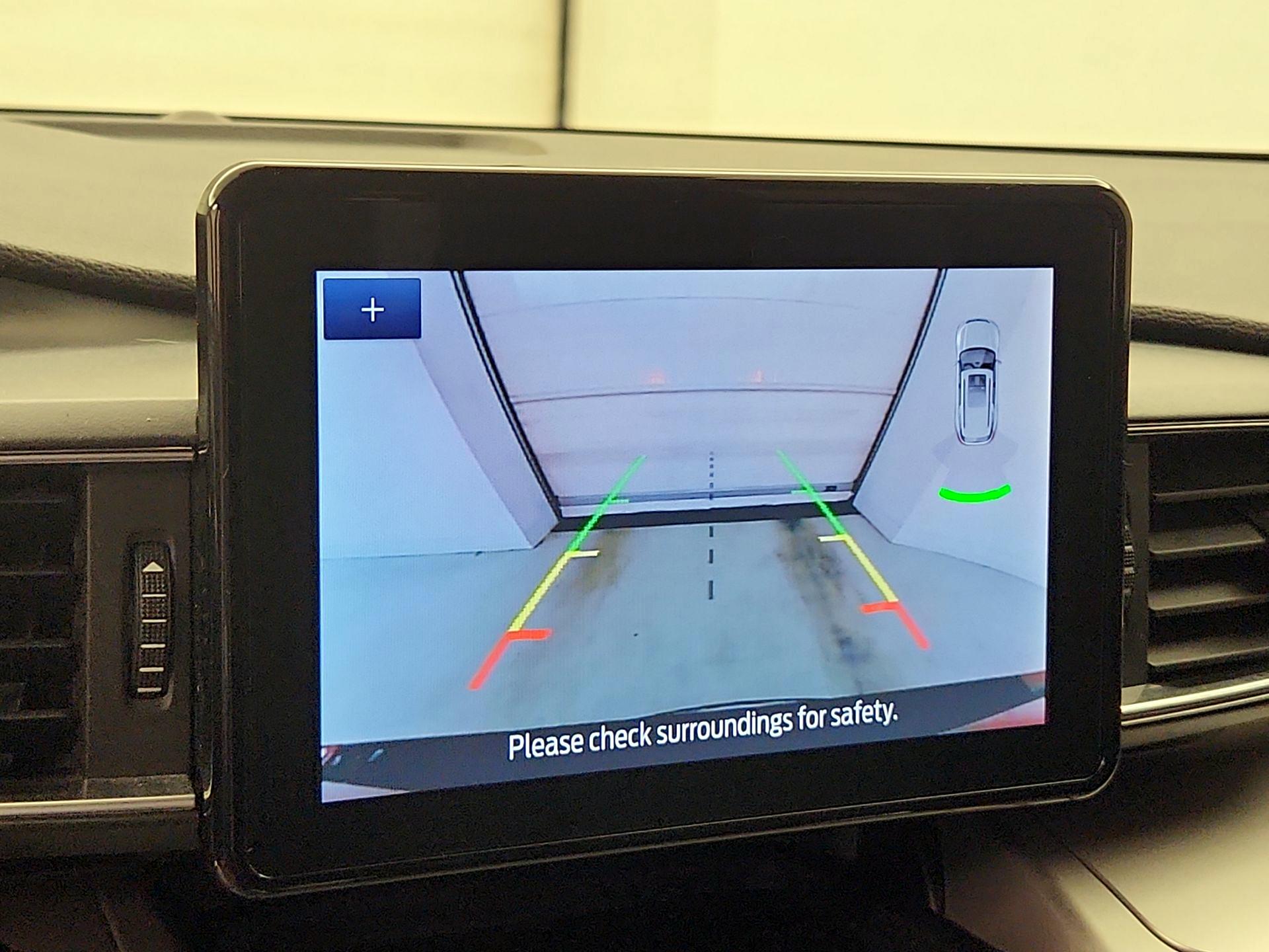 Thumbnail: 2022 Ford Explorer - 15