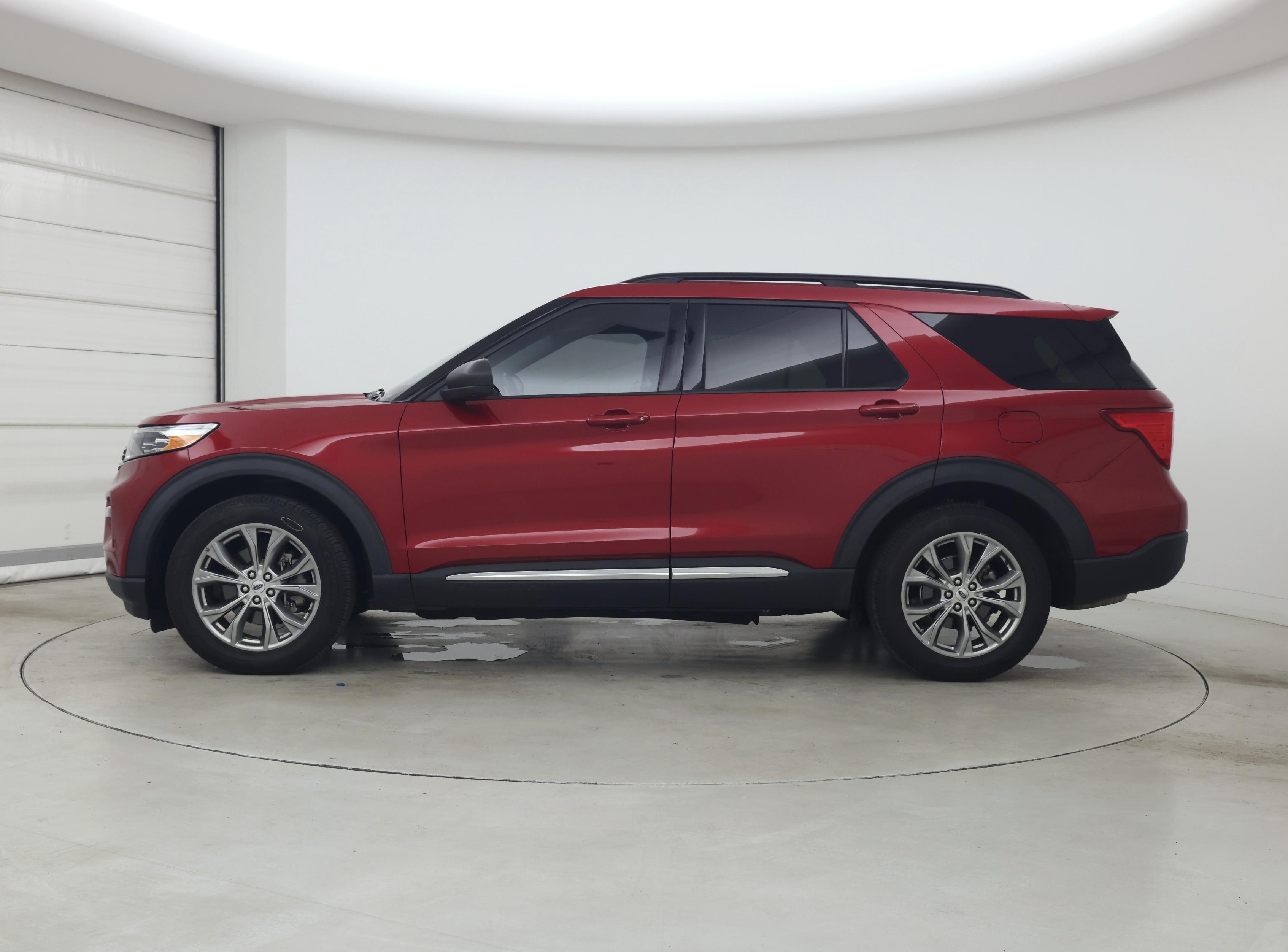 Thumbnail: 2022 Ford Explorer - 3