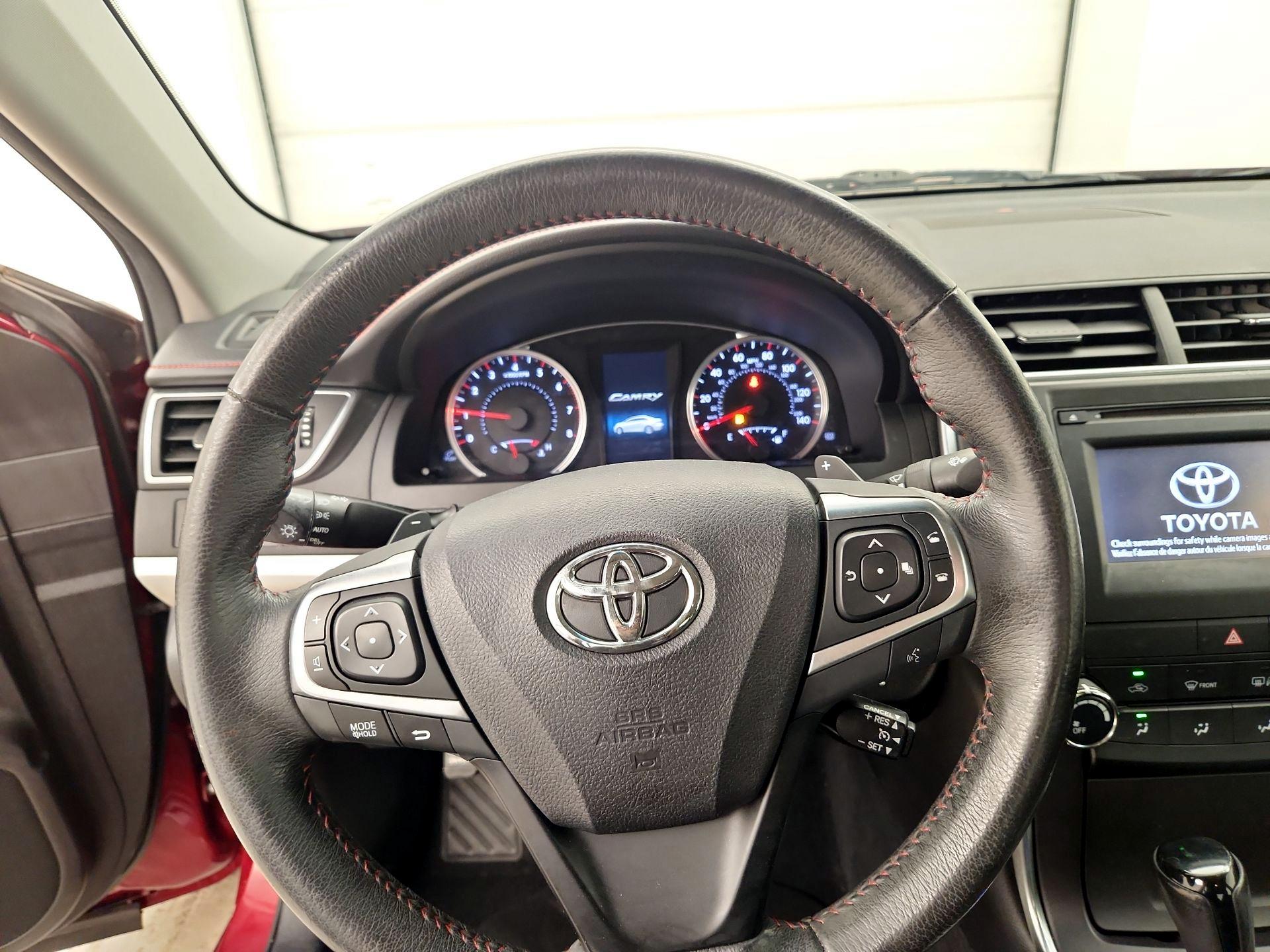 Thumbnail: 2017 Toyota Camry - 10