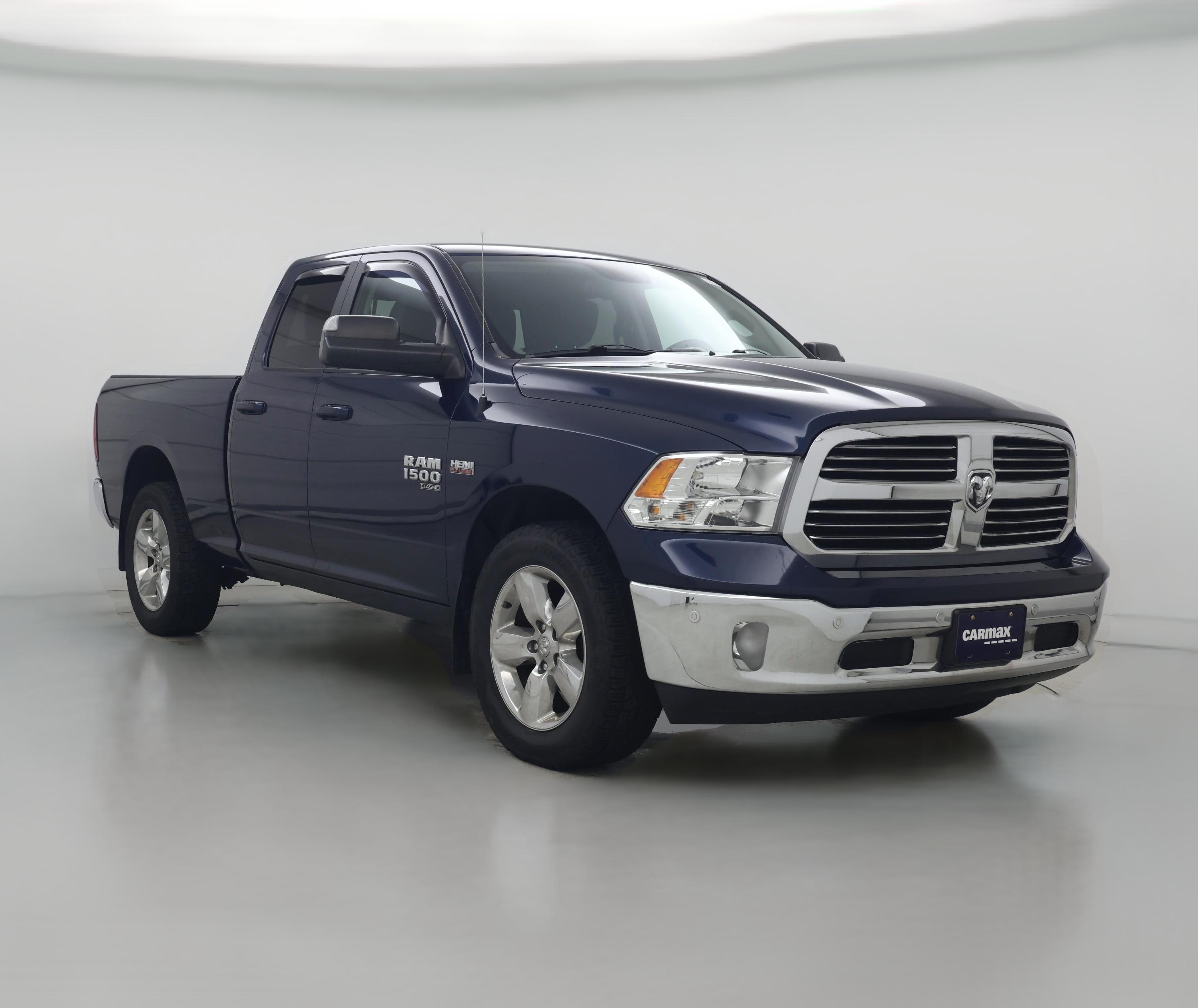 Thumbnail: 2019 RAM 1500 Classic - 1