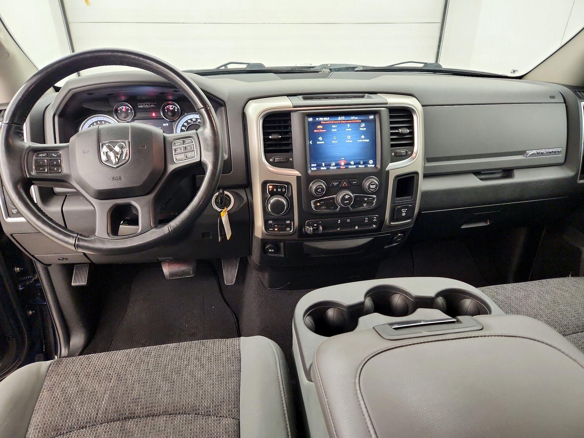 Thumbnail: 2019 RAM 1500 Classic - 9