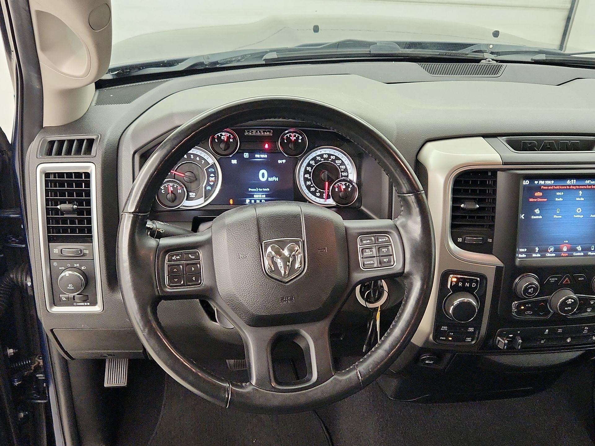 Thumbnail: 2019 RAM 1500 Classic - 10