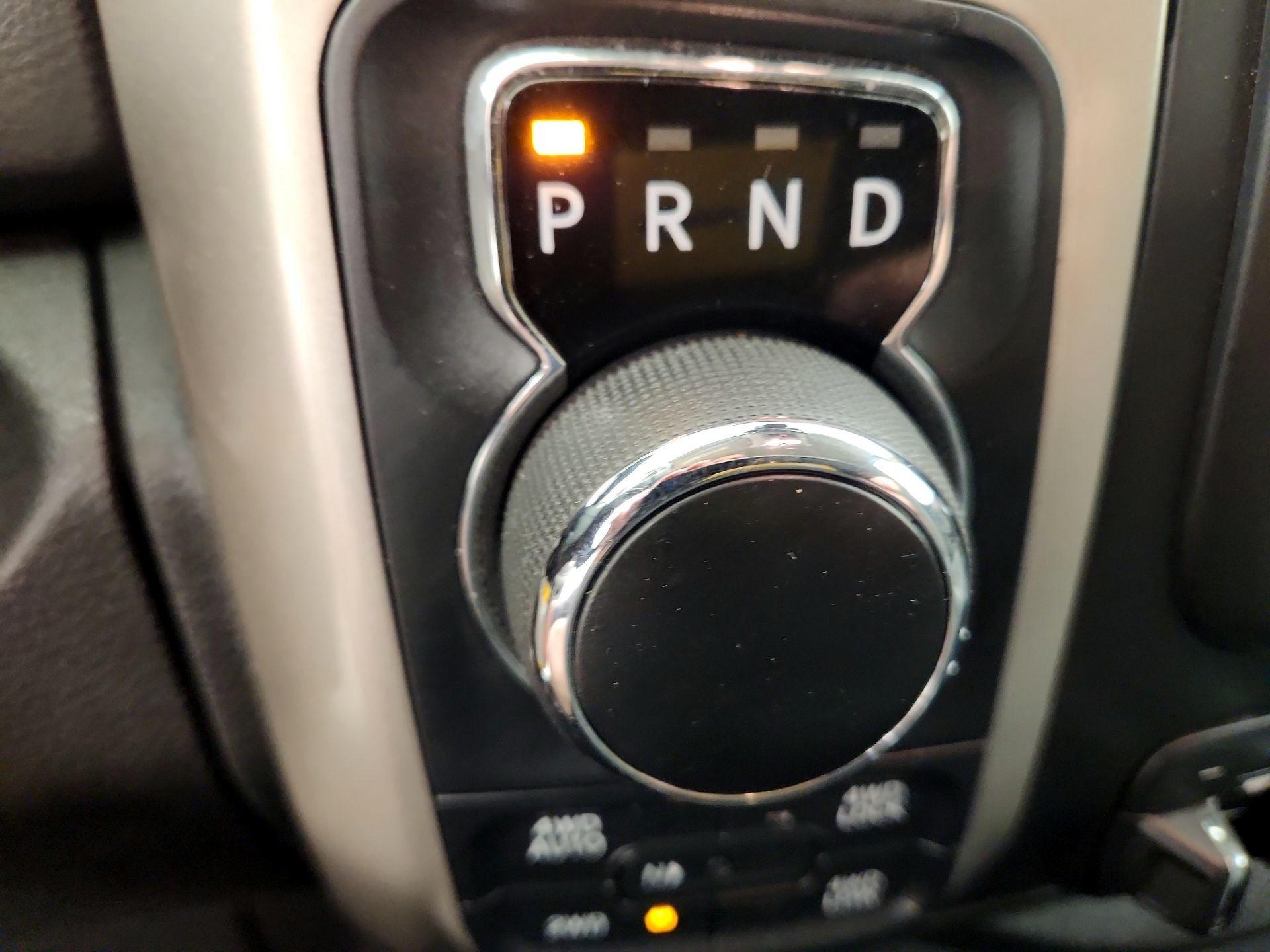 Thumbnail: 2019 RAM 1500 Classic - 17