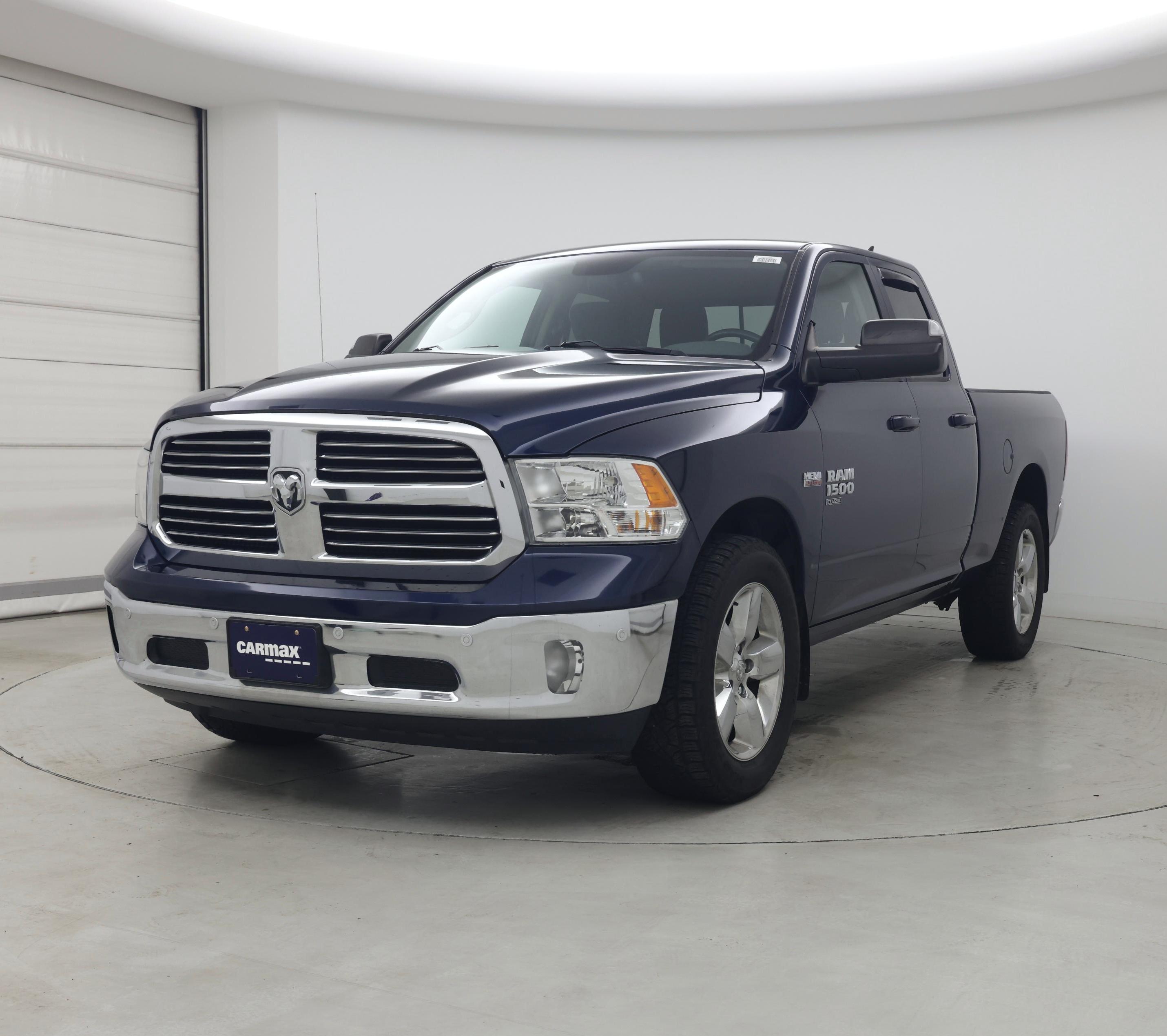 Thumbnail: 2019 RAM 1500 Classic - 4