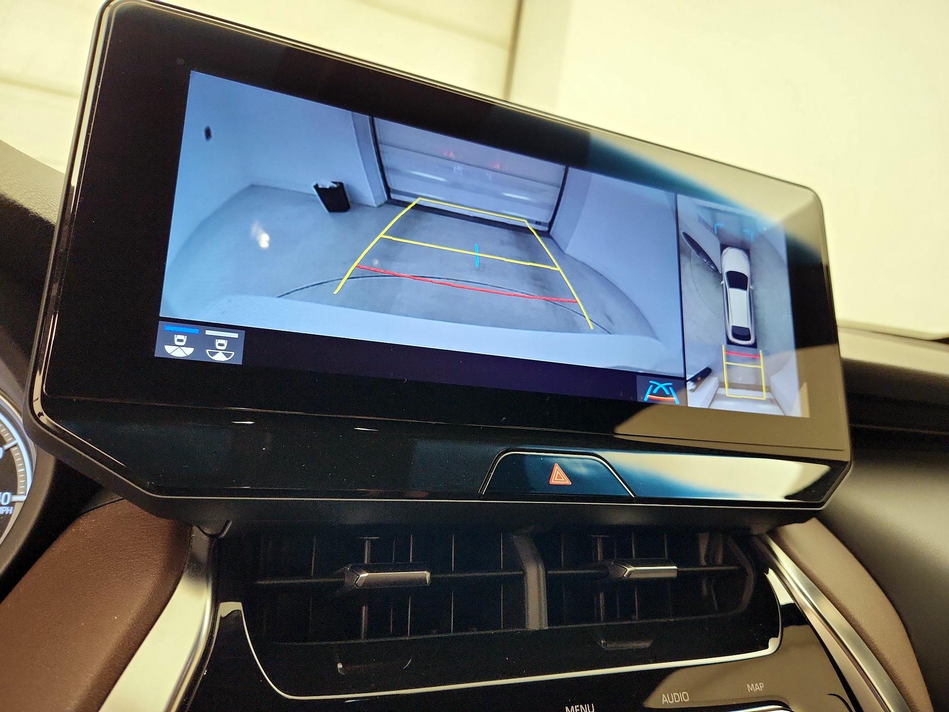 Thumbnail: 2021 Toyota Venza - 15