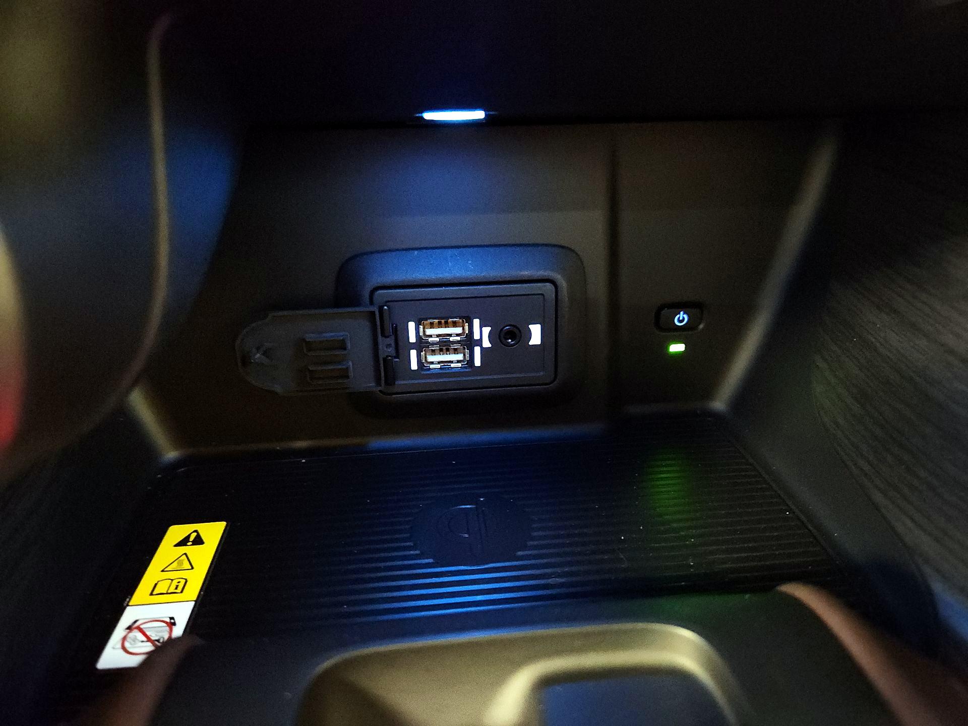 Thumbnail: 2021 Toyota Venza - 19