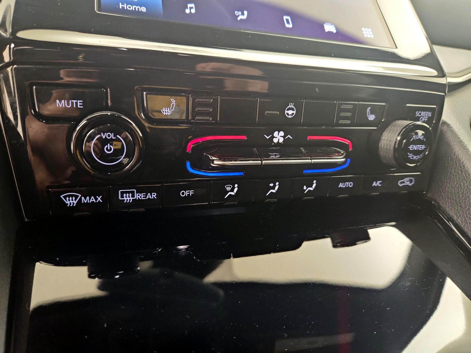 Thumbnail: 2023 Jeep Grand Cherokee - 16