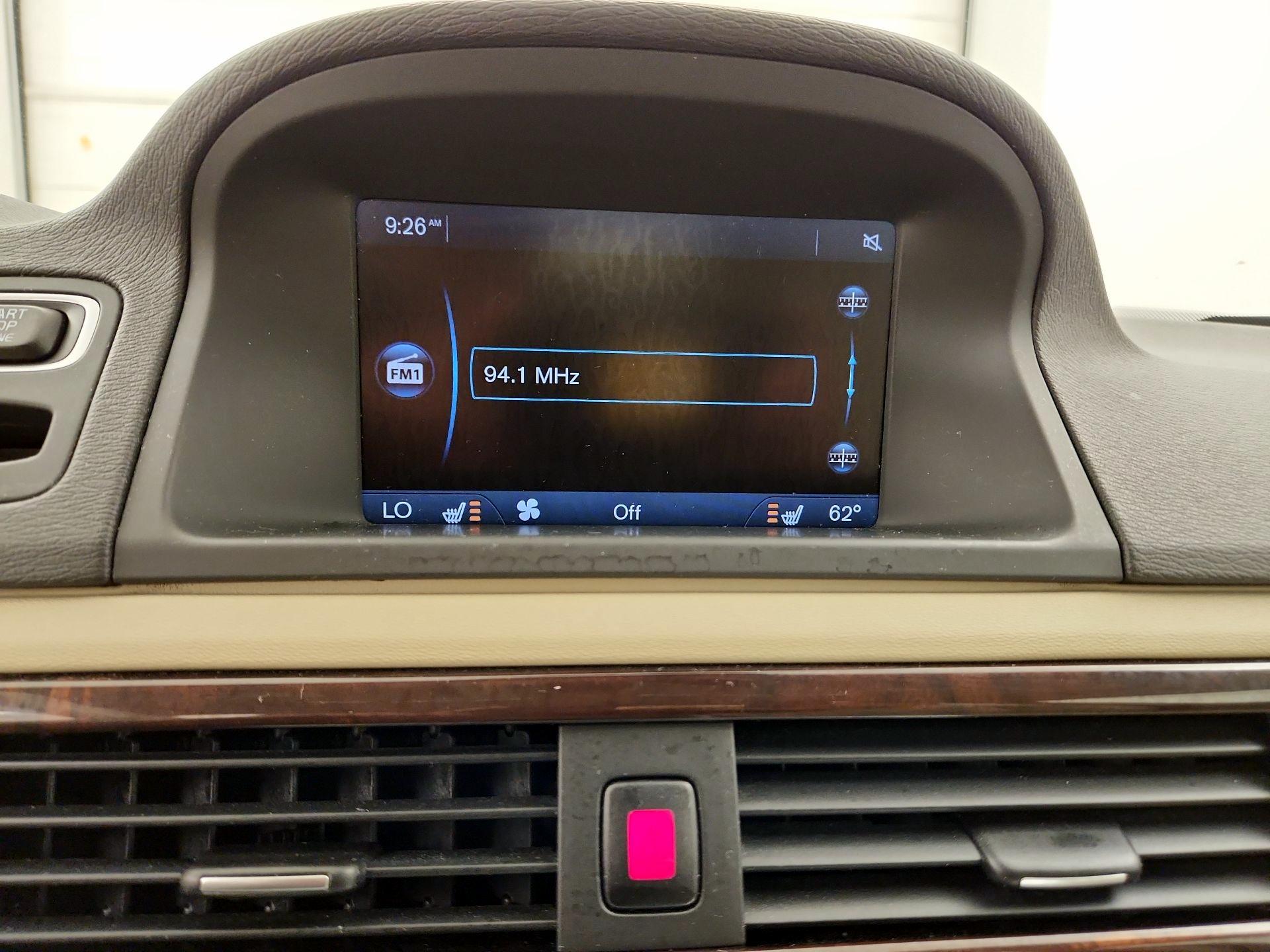 Thumbnail: 2015 Volvo XC70 - 15