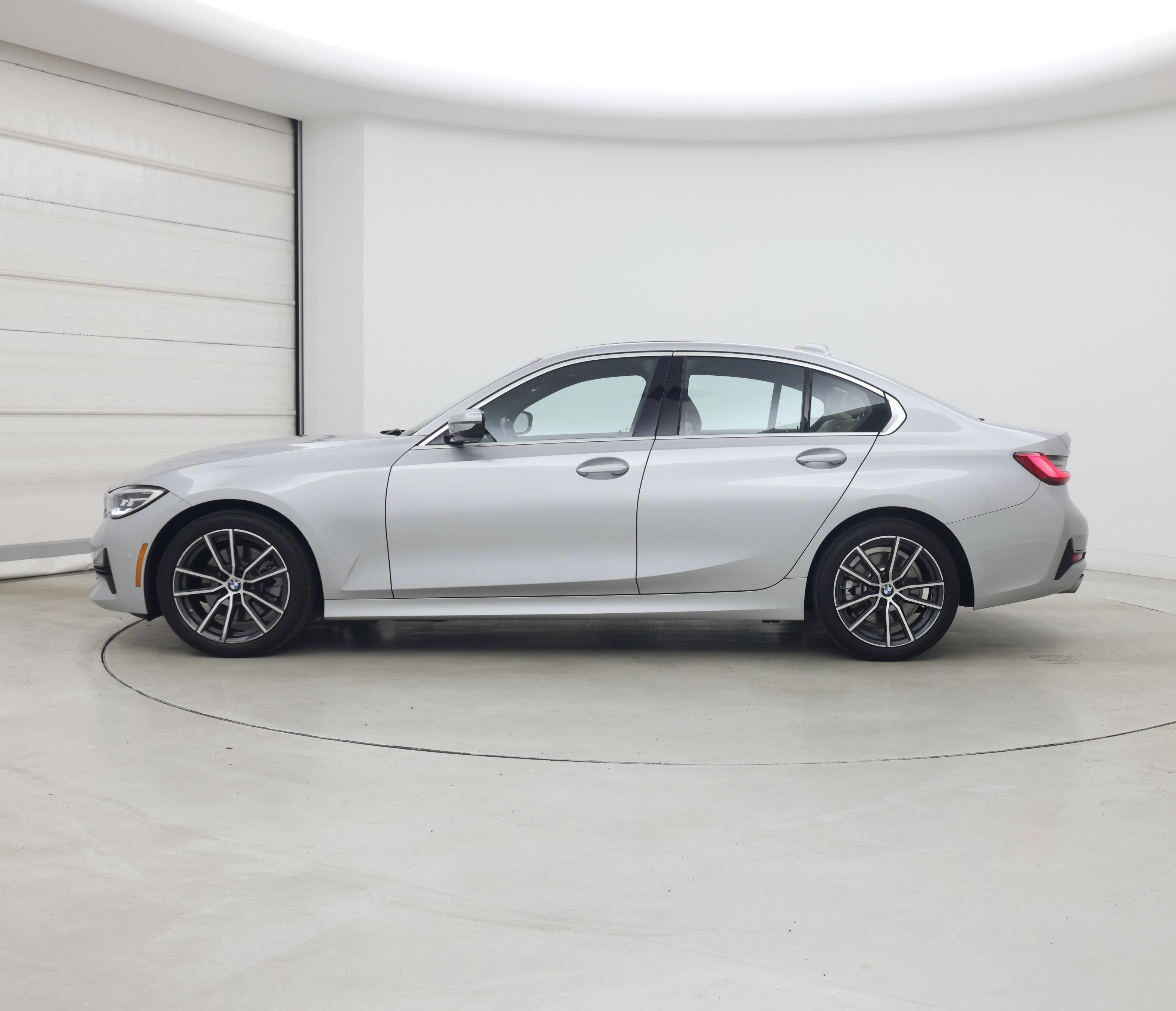 Thumbnail: 2019 BMW 3 Series - 3