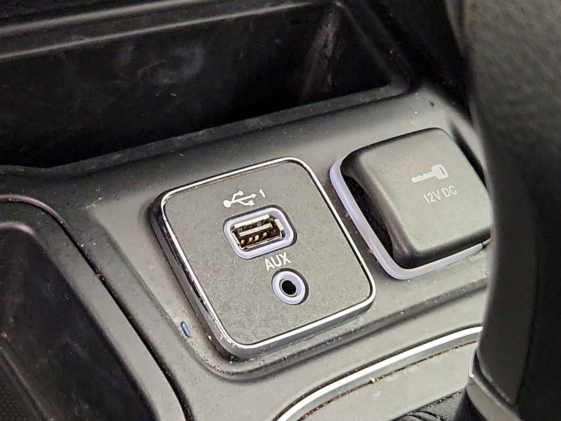 Thumbnail: 2020 Jeep Cherokee - 18
