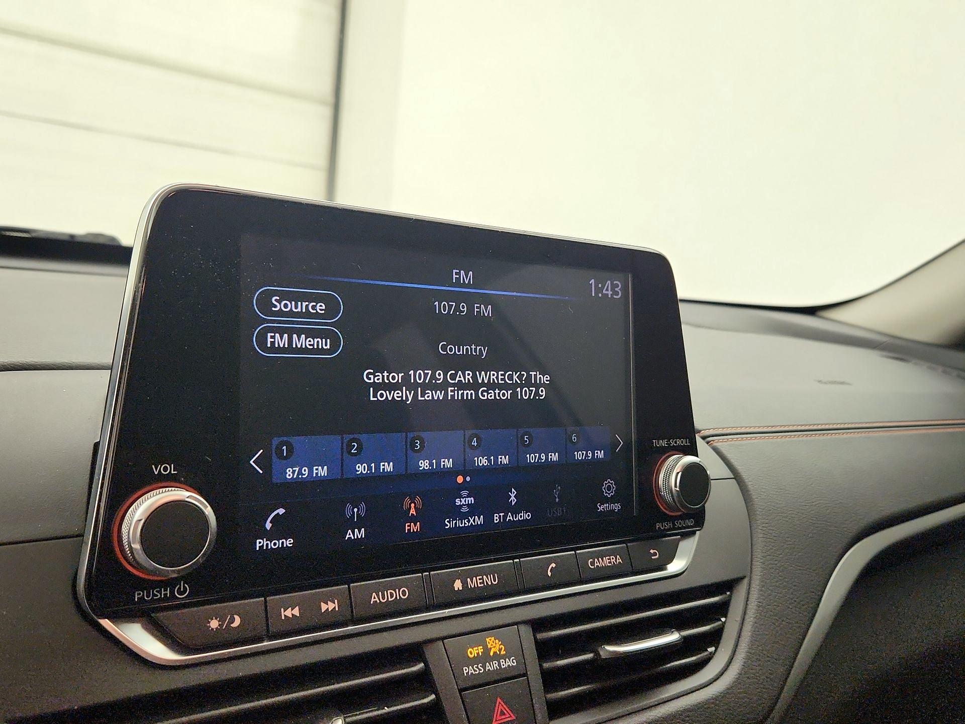 Thumbnail: 2019 Nissan Altima - 15