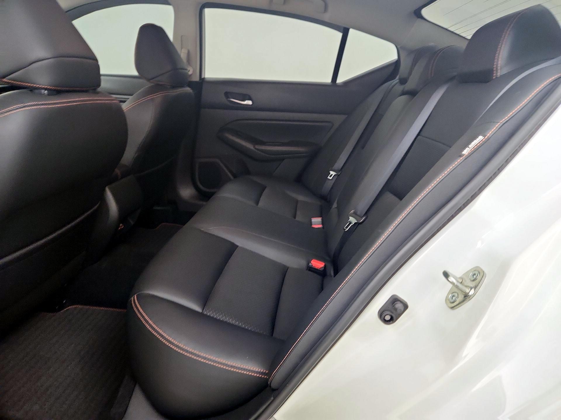 Thumbnail: 2019 Nissan Altima - 19