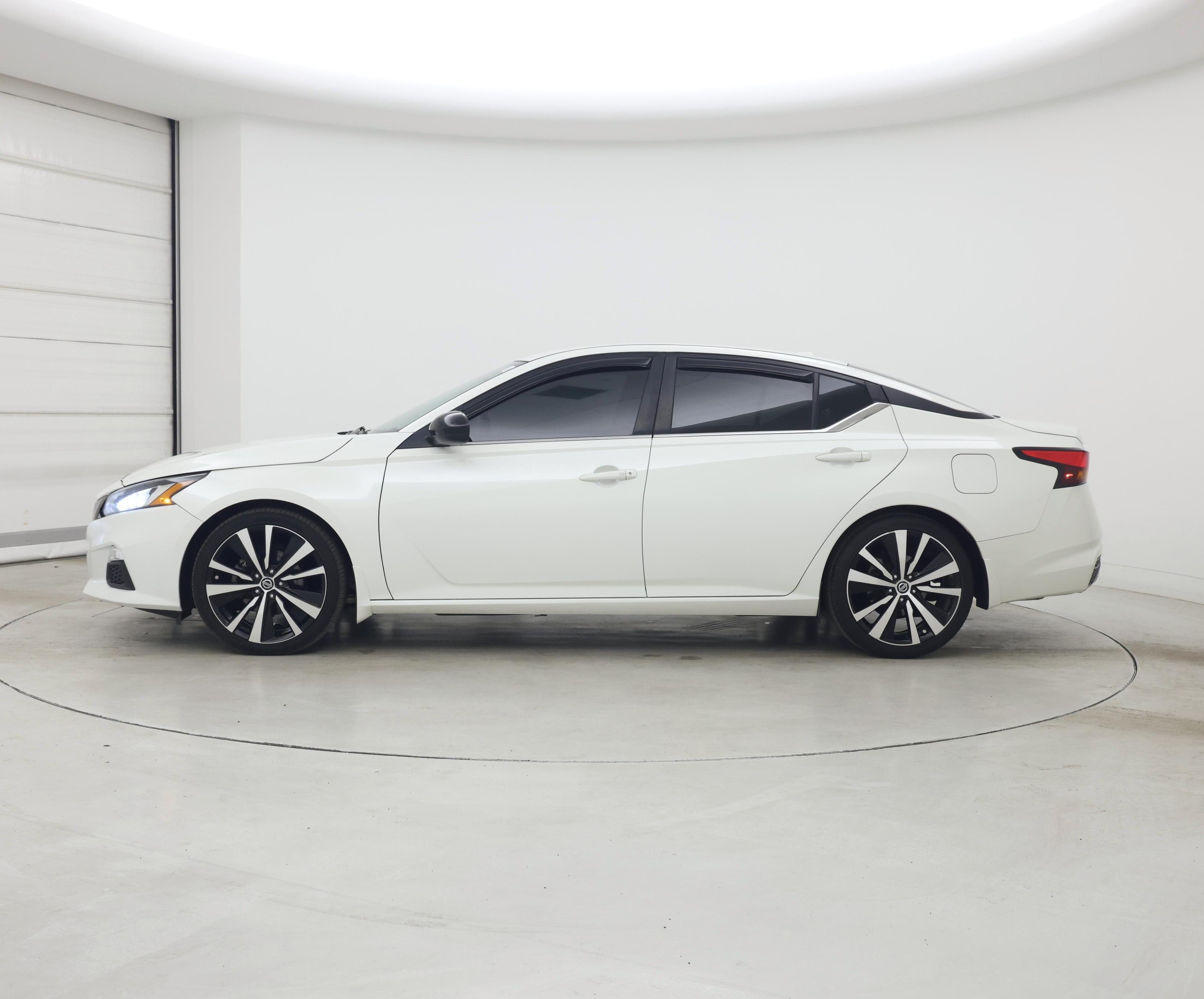 Thumbnail: 2019 Nissan Altima - 3