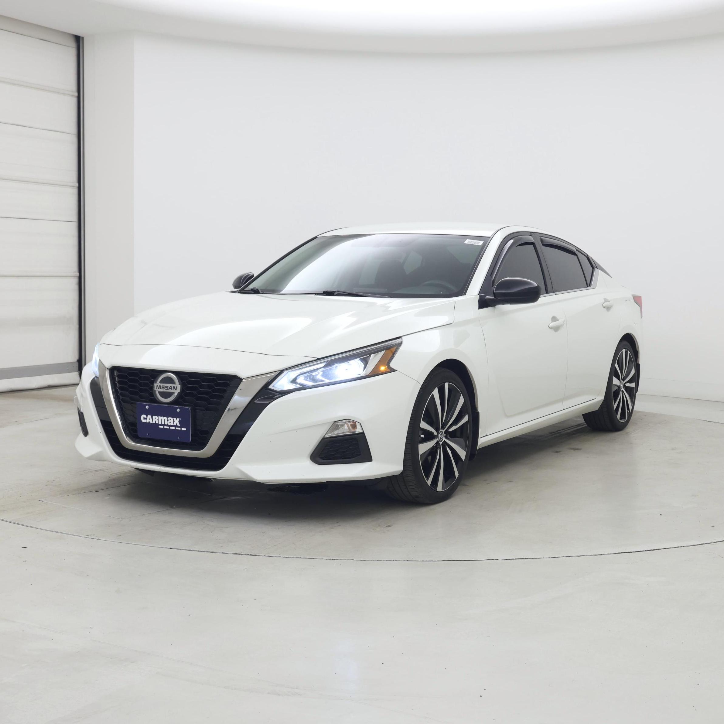 Thumbnail: 2019 Nissan Altima - 4