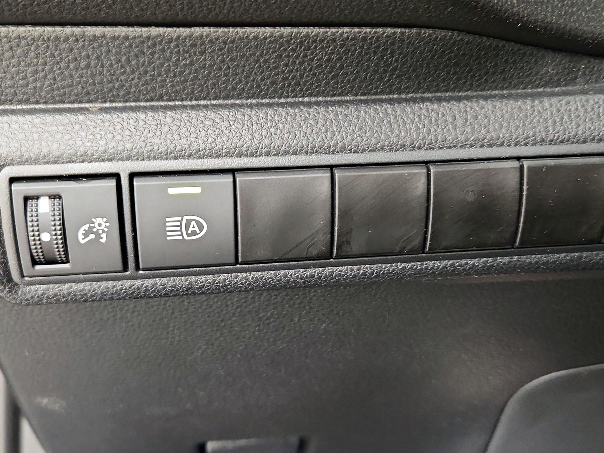 Thumbnail: 2024 Toyota Corolla - 13