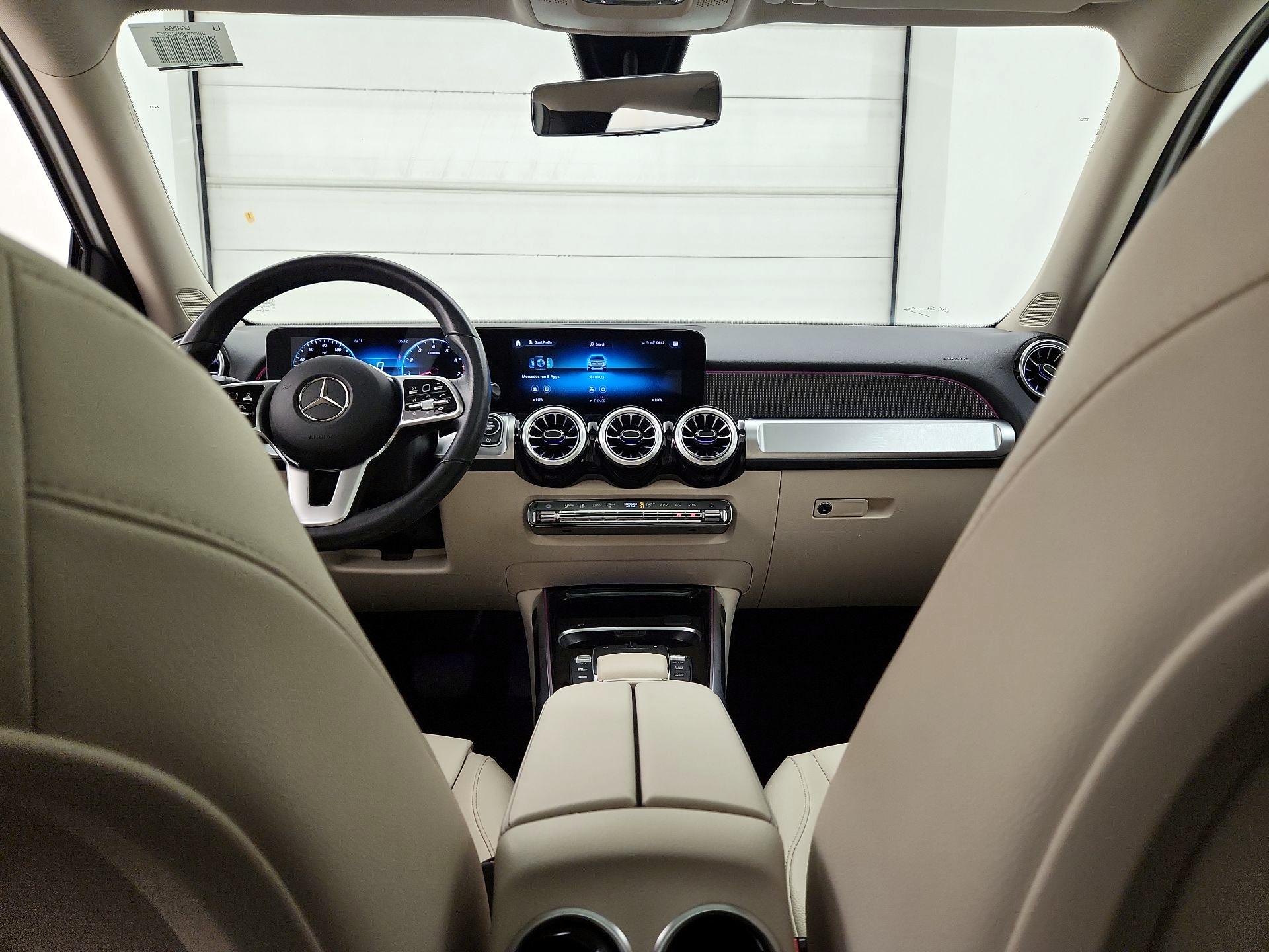 Thumbnail: 2022 Mercedes-Benz GLB - 9