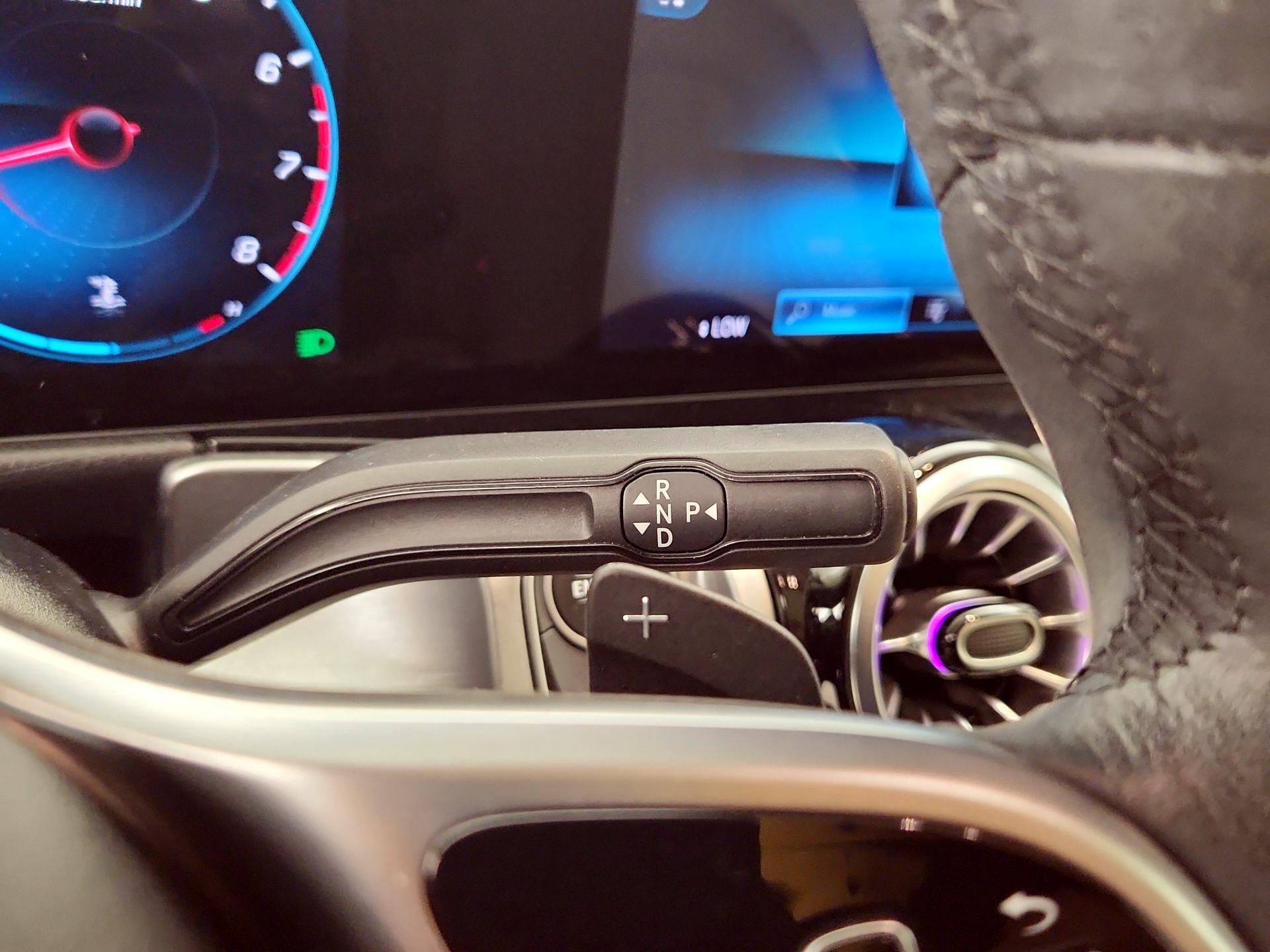 Thumbnail: 2022 Mercedes-Benz GLB - 17