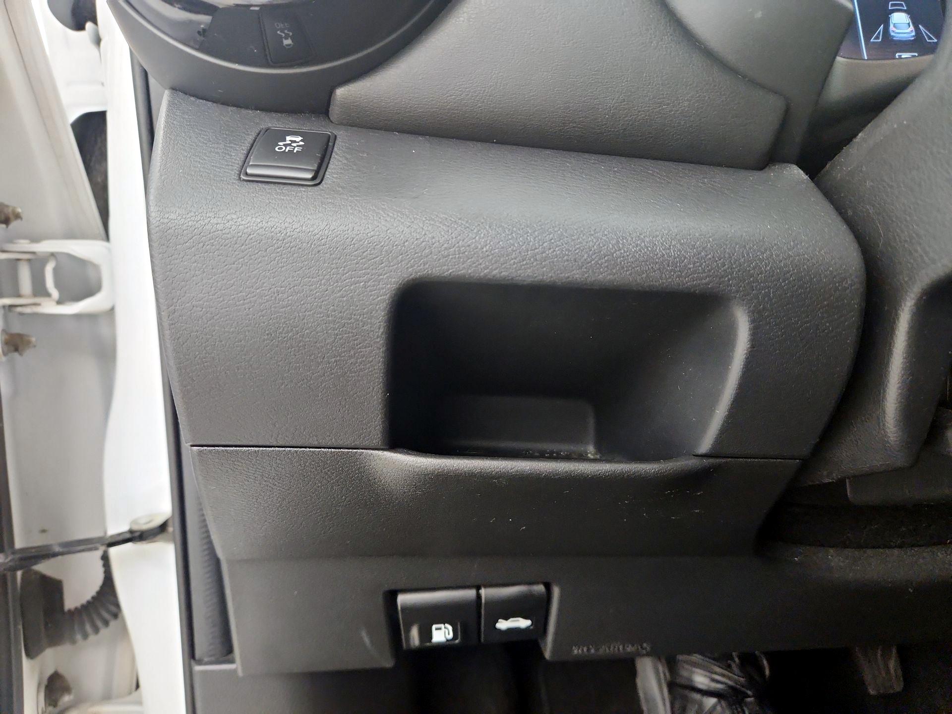 Thumbnail: 2019 Nissan Kicks - 13