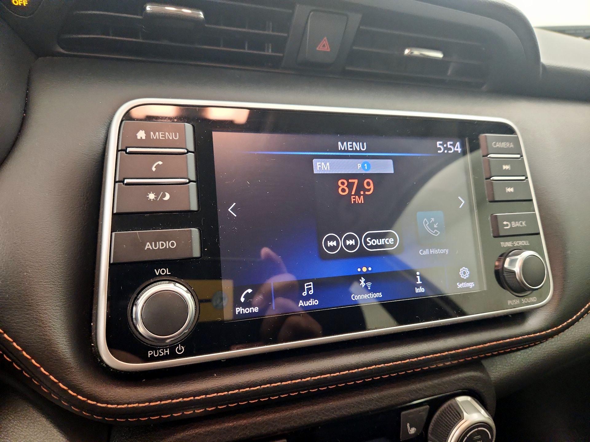 Thumbnail: 2019 Nissan Kicks - 15