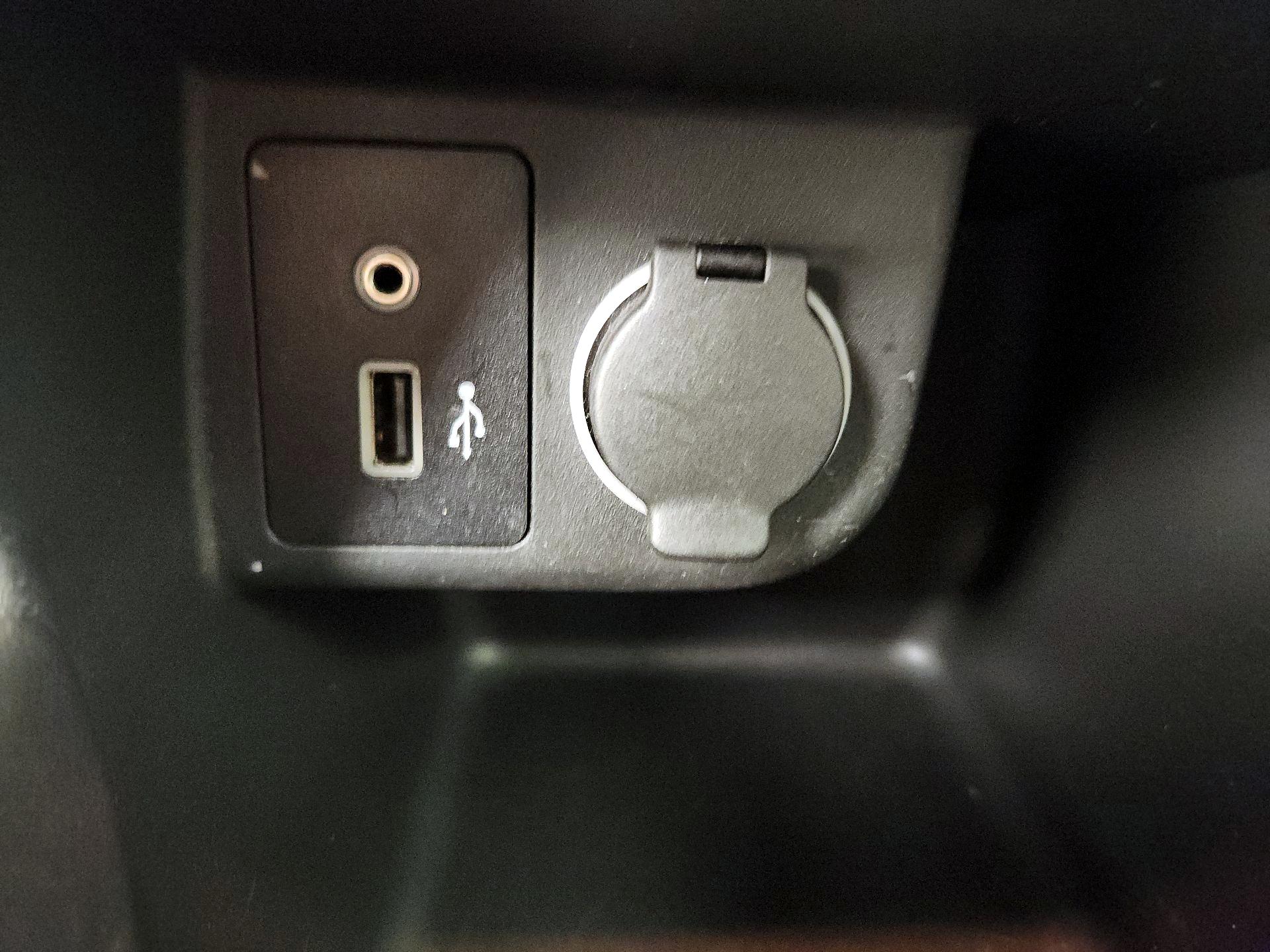 Thumbnail: 2019 Nissan Kicks - 18