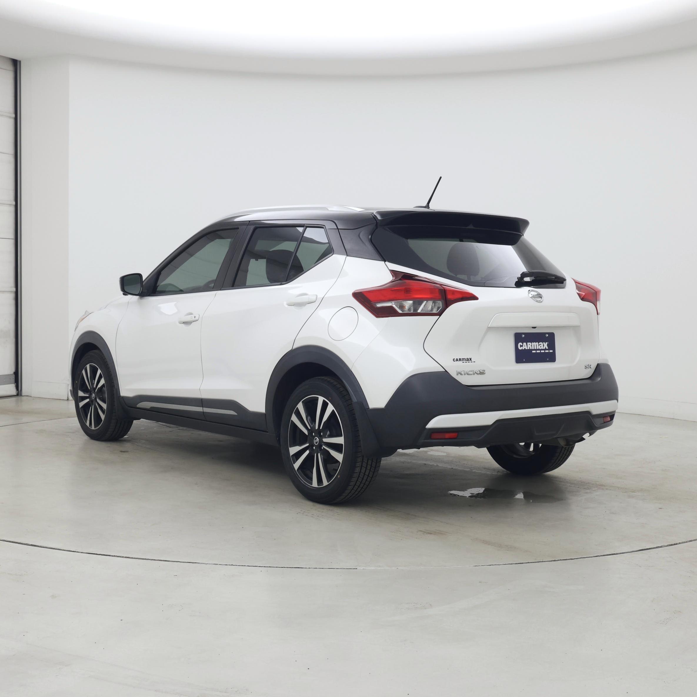 Thumbnail: 2019 Nissan Kicks - 2