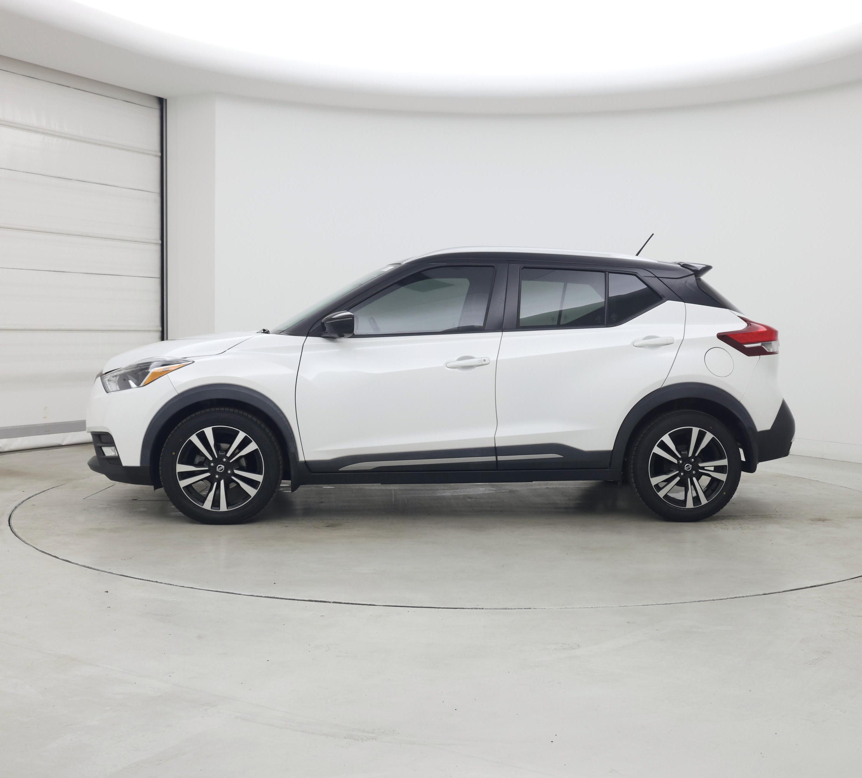 Thumbnail: 2019 Nissan Kicks - 3