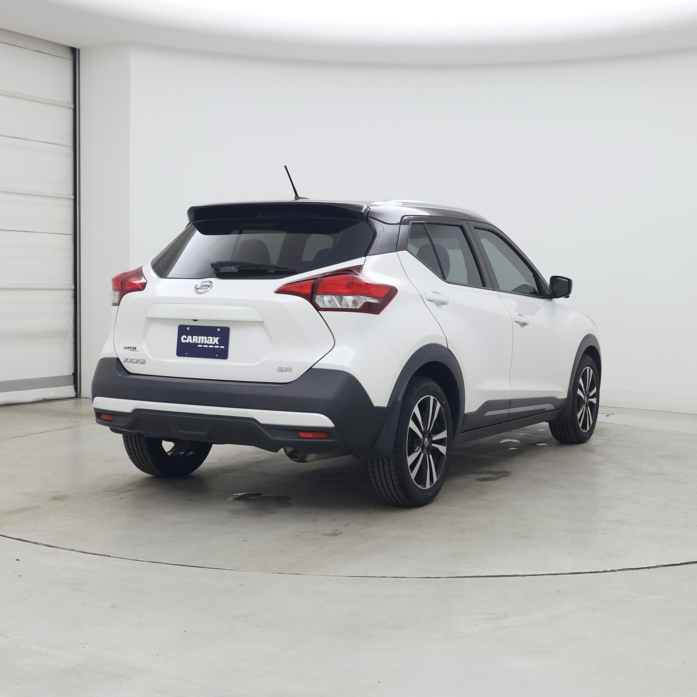 Thumbnail: 2019 Nissan Kicks - 8