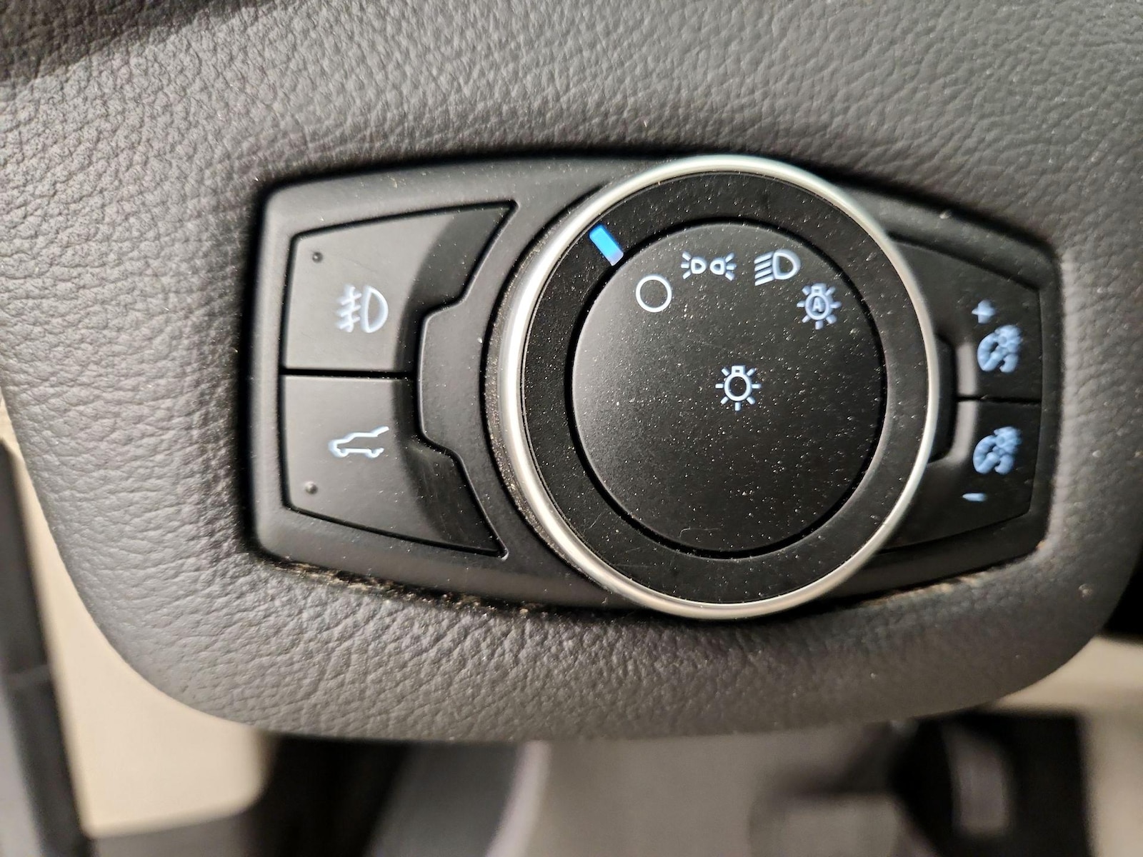 2017 Ford Escape Titanium - Photo 14