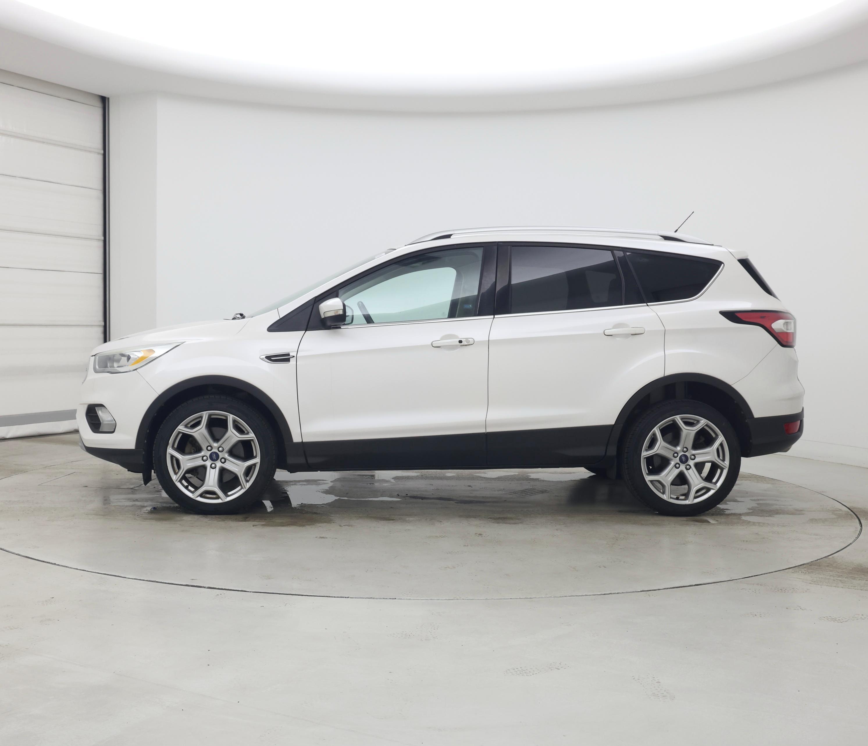 Thumbnail: 2017 Ford Escape - 3