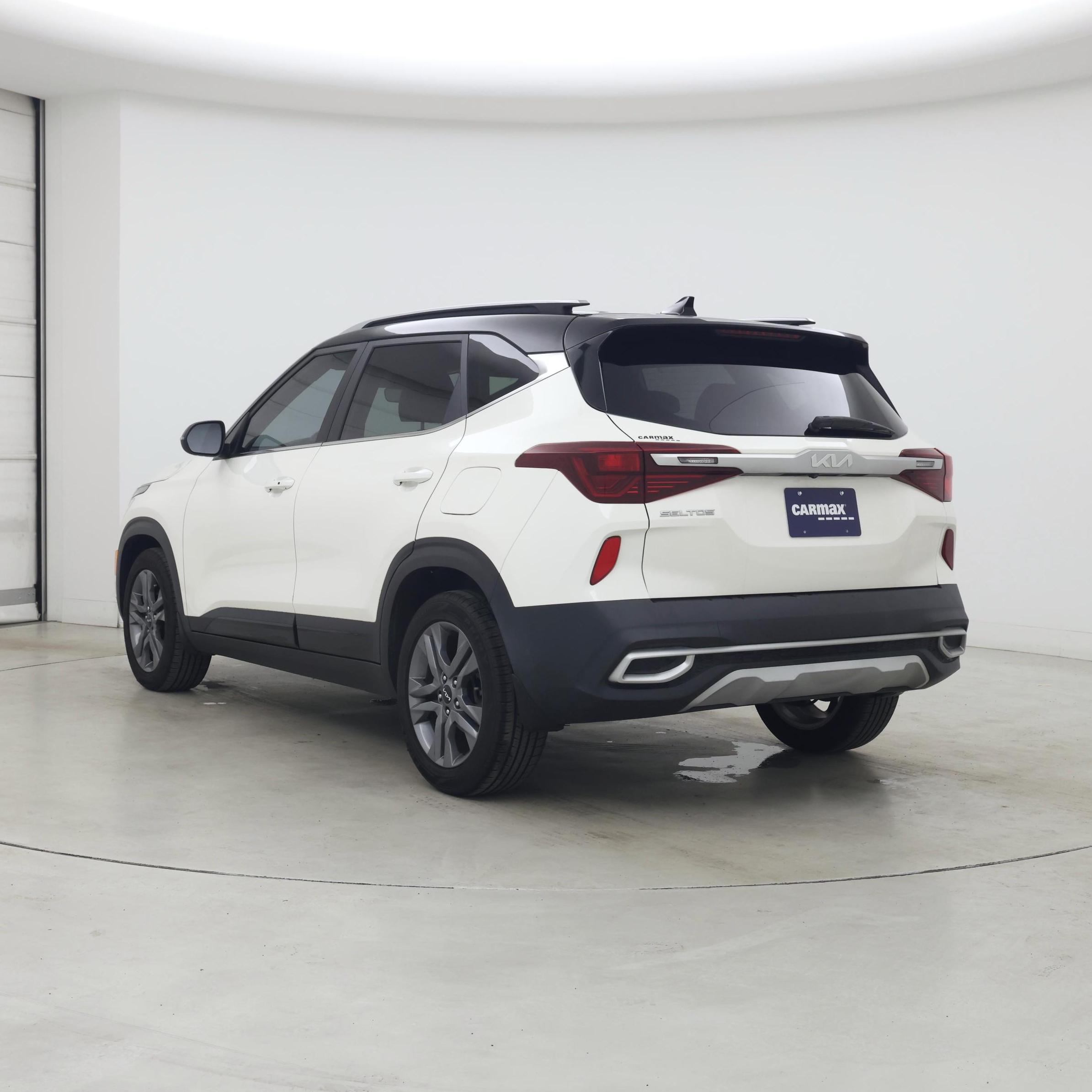 Thumbnail: 2022 Kia Seltos - 2