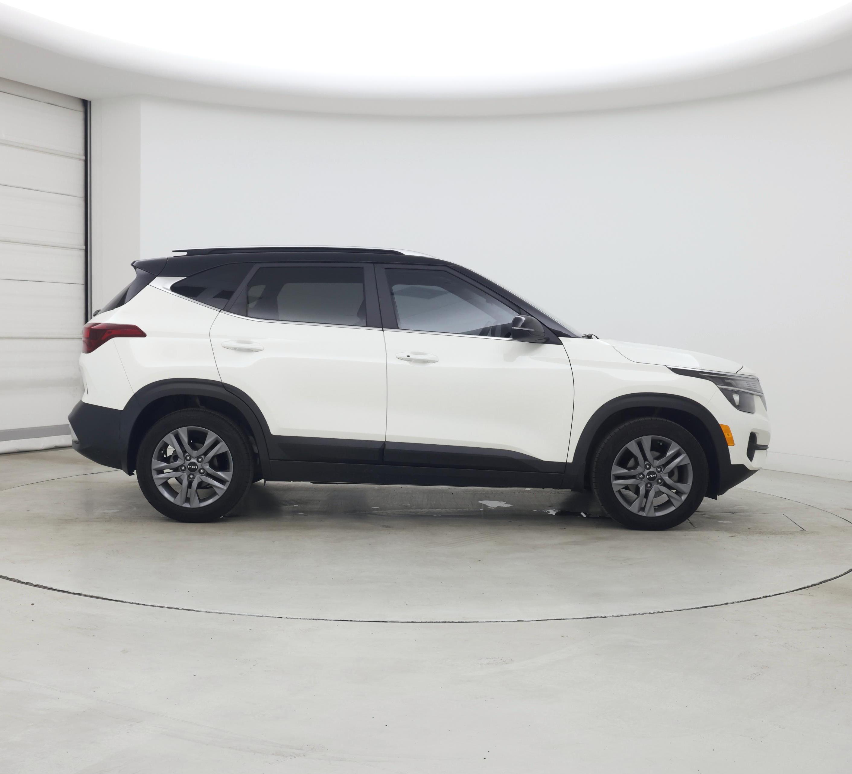 Thumbnail: 2022 Kia Seltos - 7
