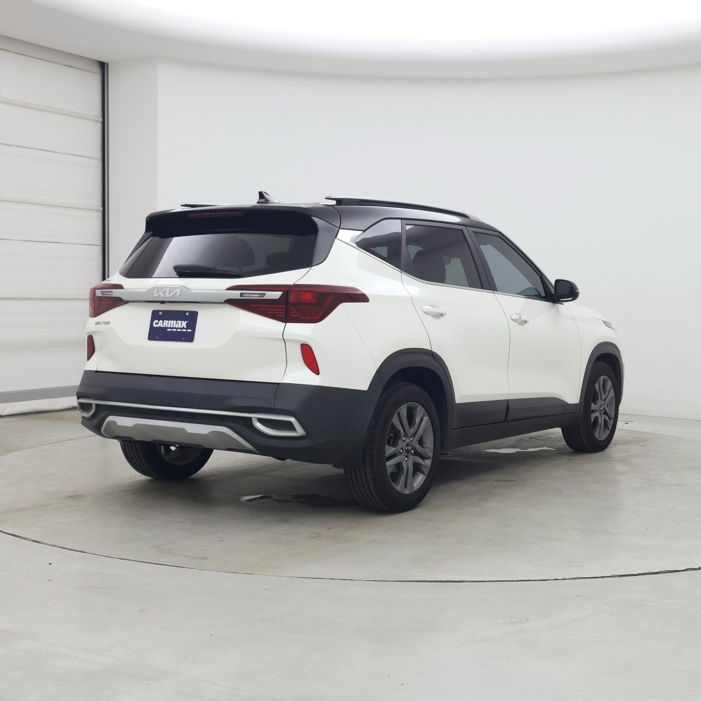 Thumbnail: 2022 Kia Seltos - 8