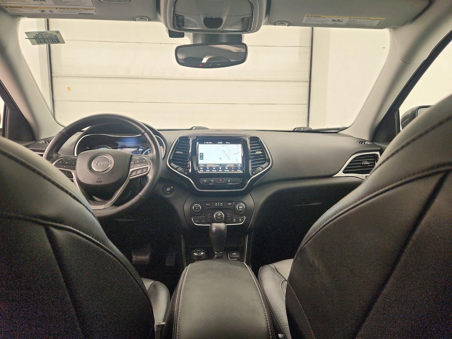 Thumbnail: 2019 Jeep Cherokee - 9