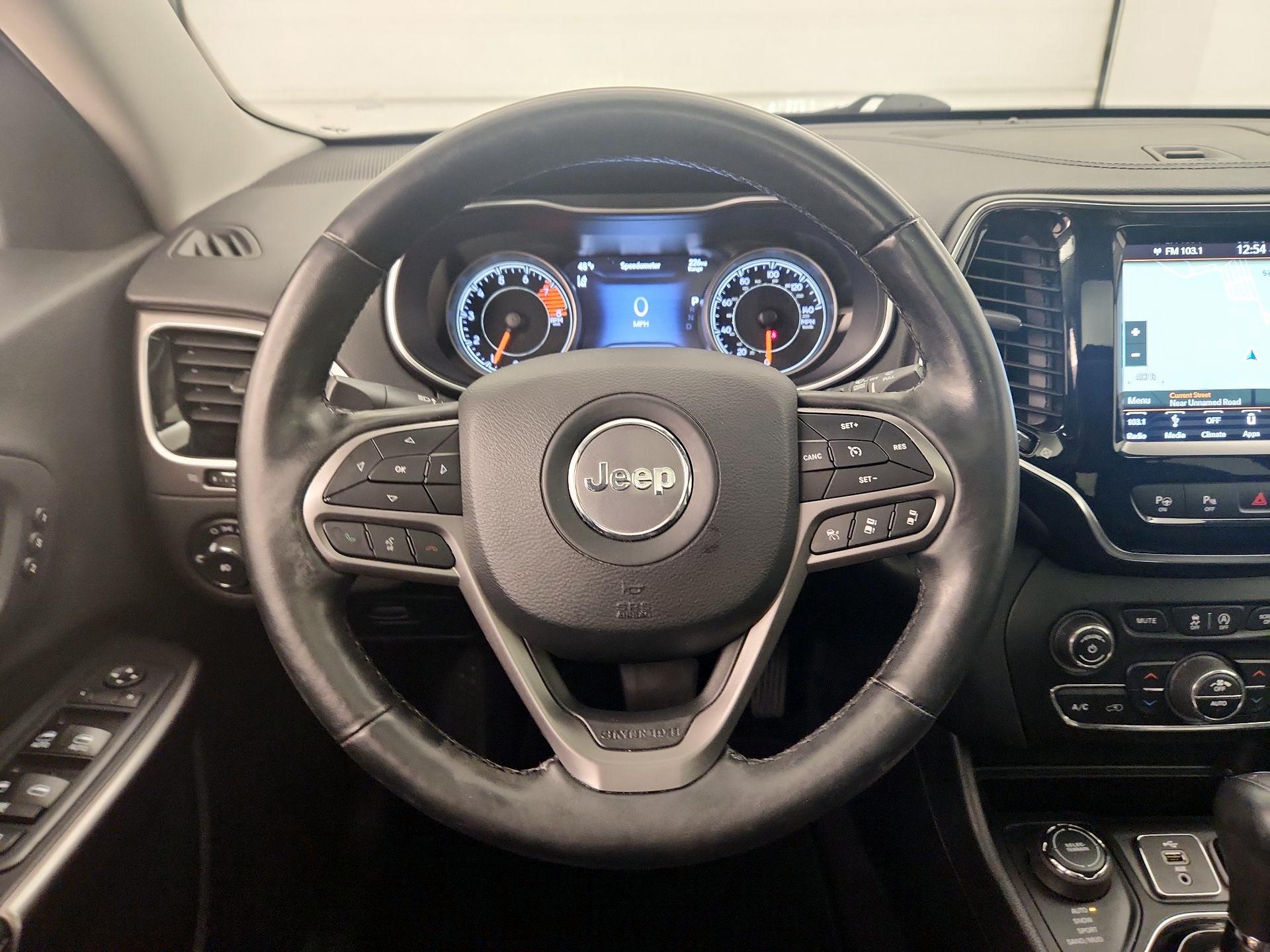 Thumbnail: 2019 Jeep Cherokee - 10