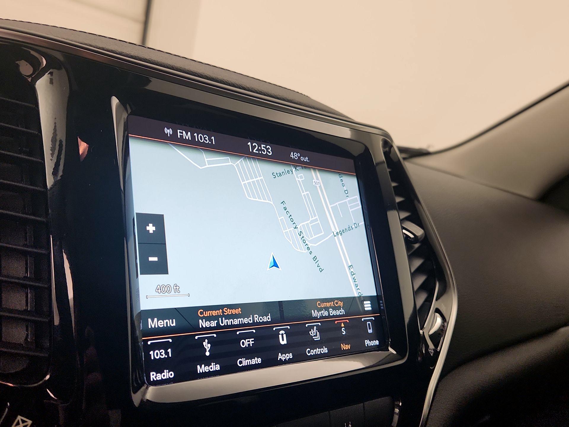 Thumbnail: 2019 Jeep Cherokee - 14