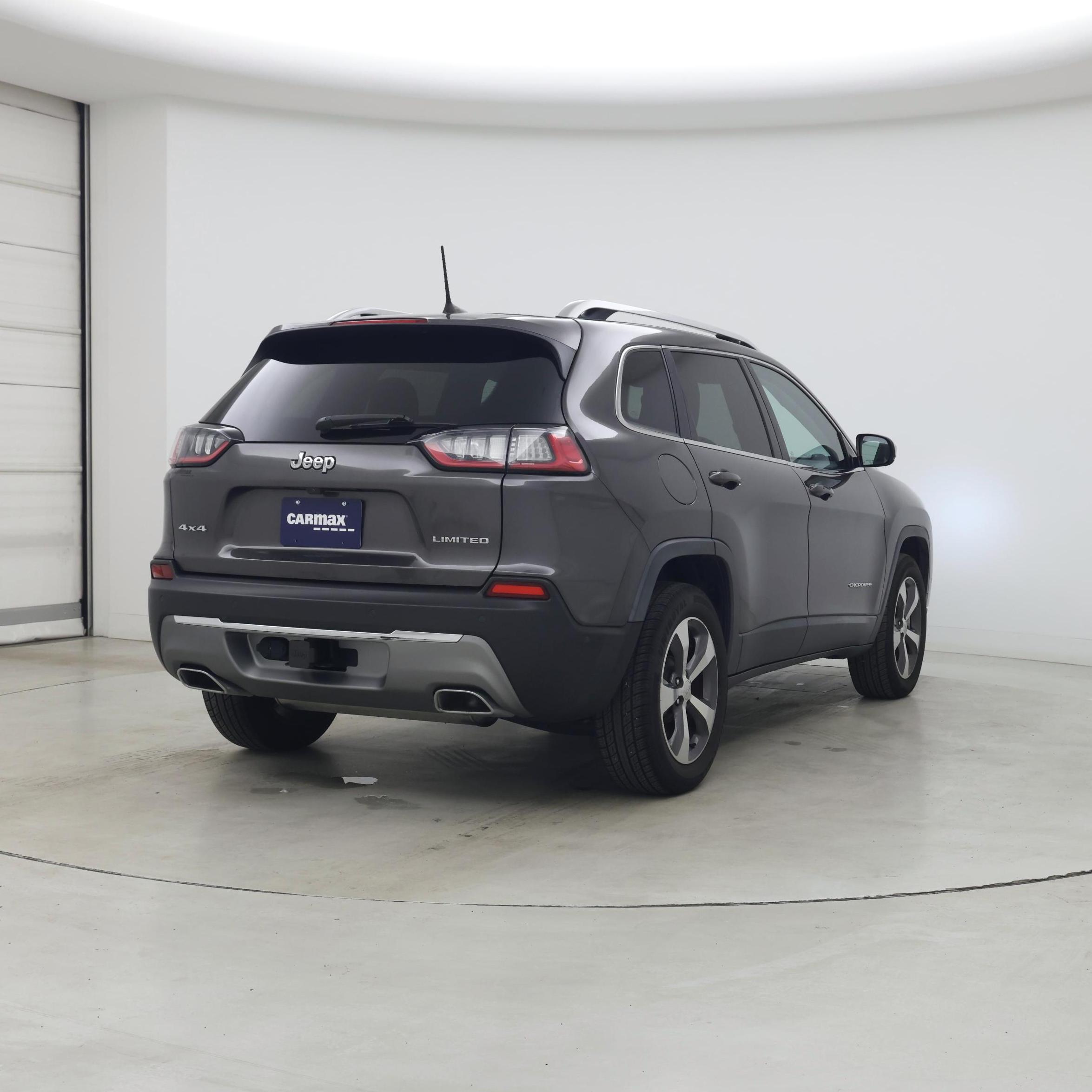 Thumbnail: 2019 Jeep Cherokee - 8