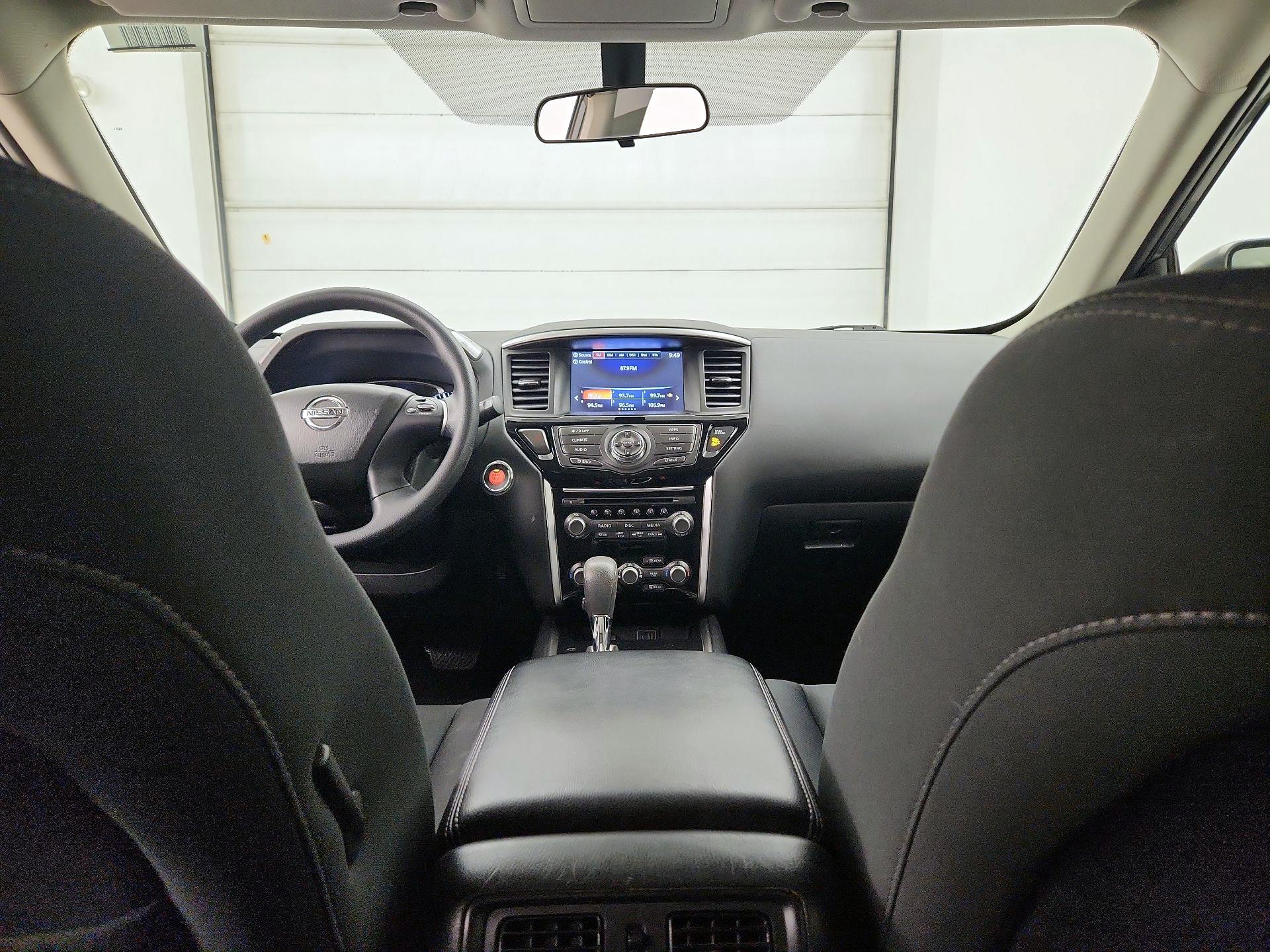 Thumbnail: 2019 Nissan Pathfinder - 9