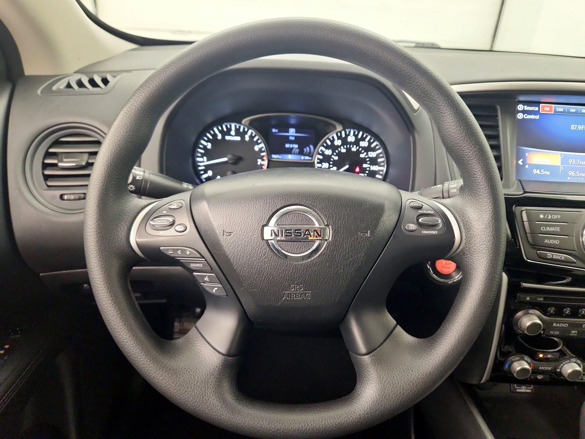 Thumbnail: 2019 Nissan Pathfinder - 10