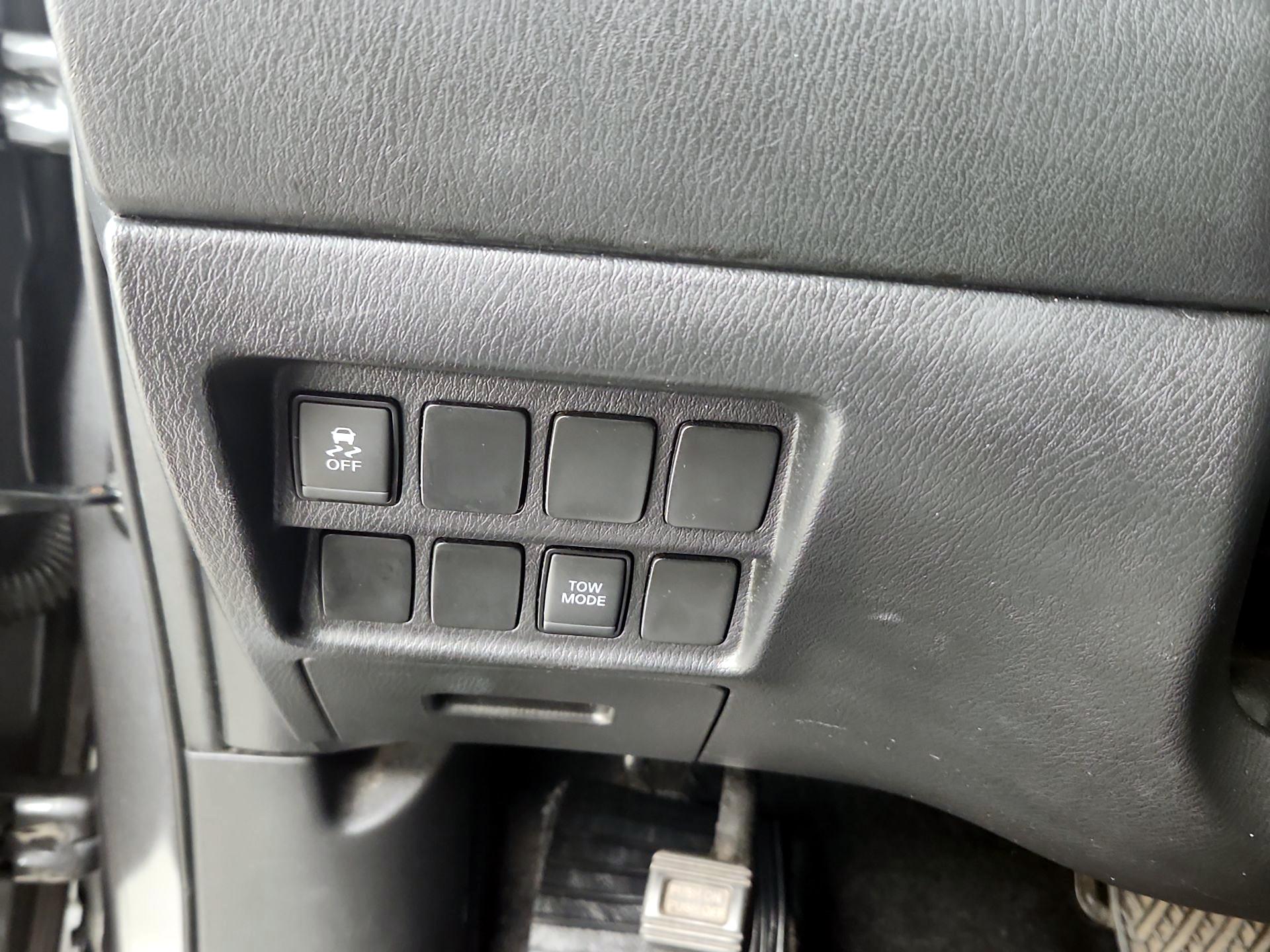 Thumbnail: 2019 Nissan Pathfinder - 13