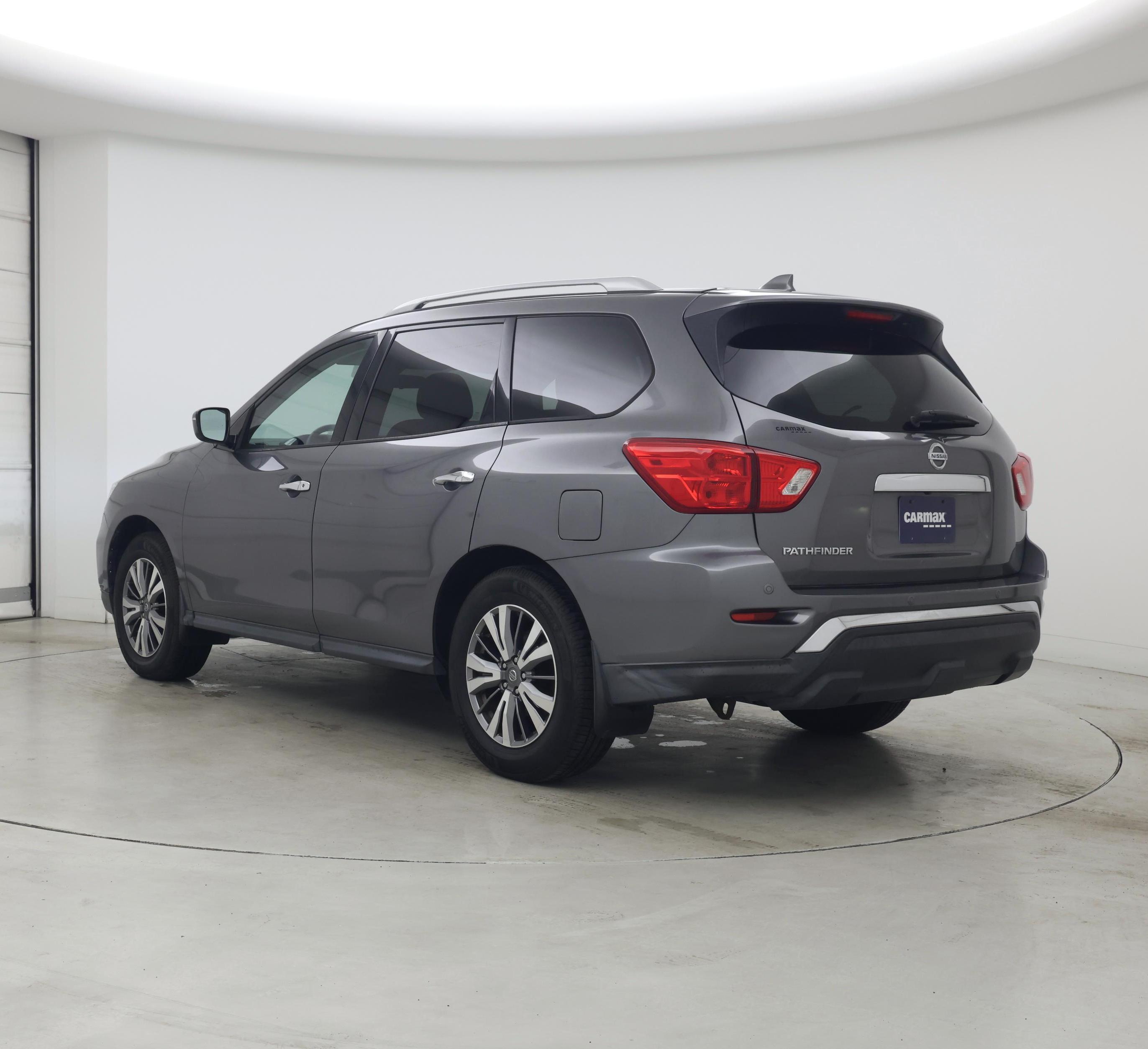 Thumbnail: 2019 Nissan Pathfinder - 2
