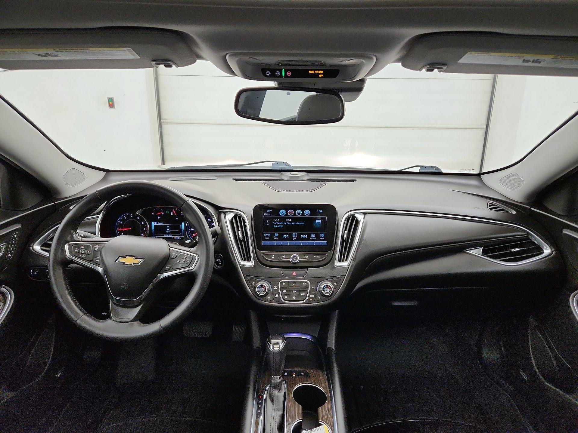 Thumbnail: 2018 Chevrolet Malibu - 9